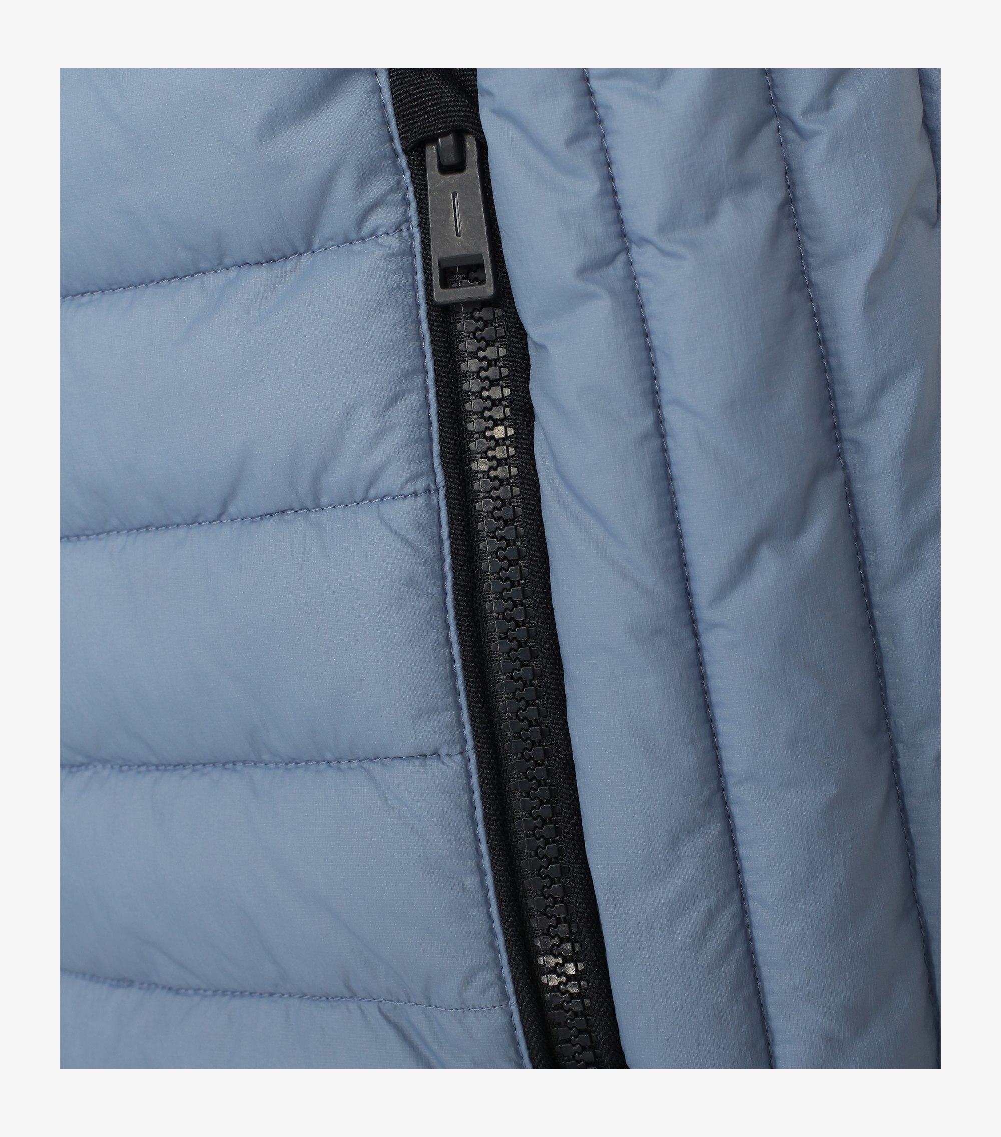 Ein Weste im uni Muster in der Farbe Hellblau