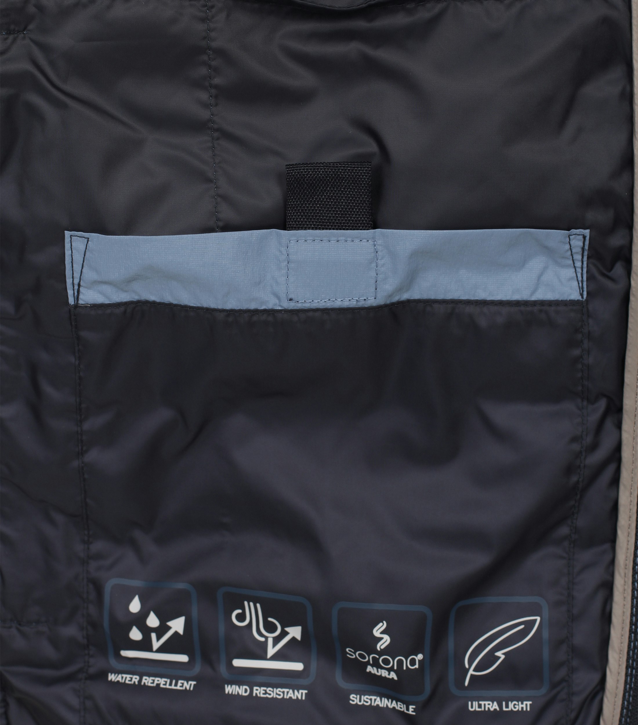 Ein Weste im uni Muster in der Farbe Hellblau