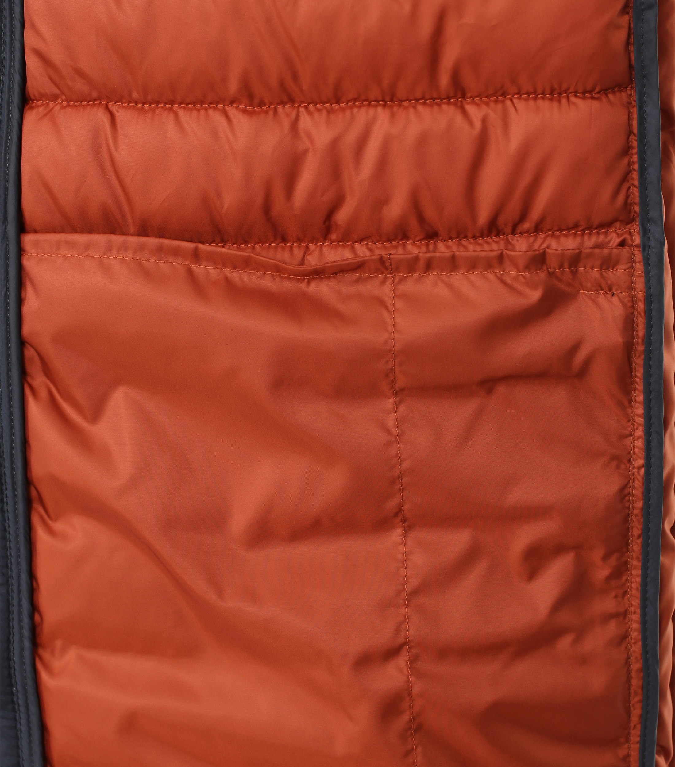 Ein Weste im uni Muster in der Farbe Dunkelblau