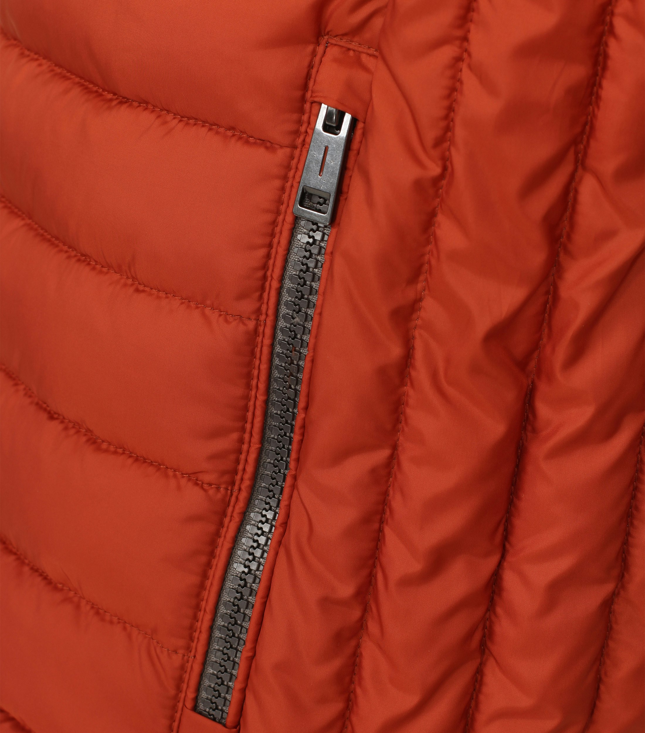 Ein Weste im uni Muster in der Farbe Orange