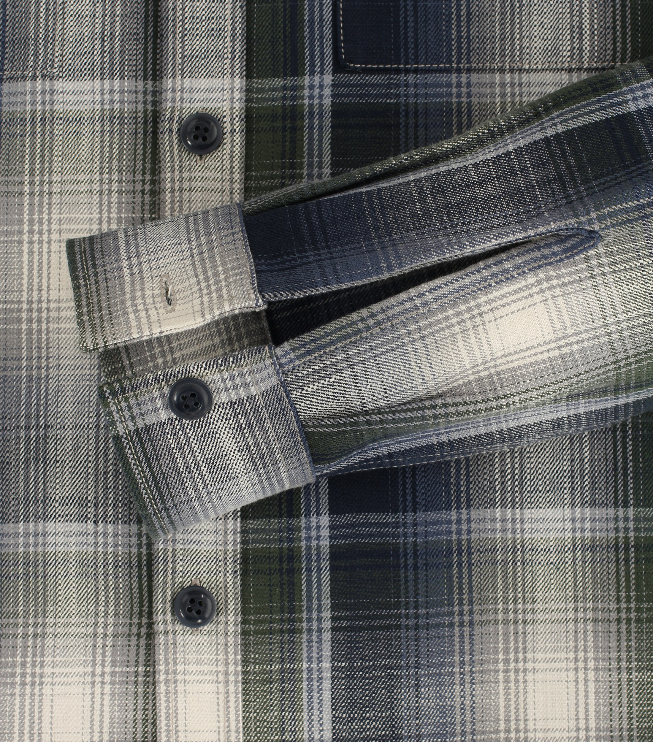 Ein Freizeithemd im uni Muster in der Farbe Grün