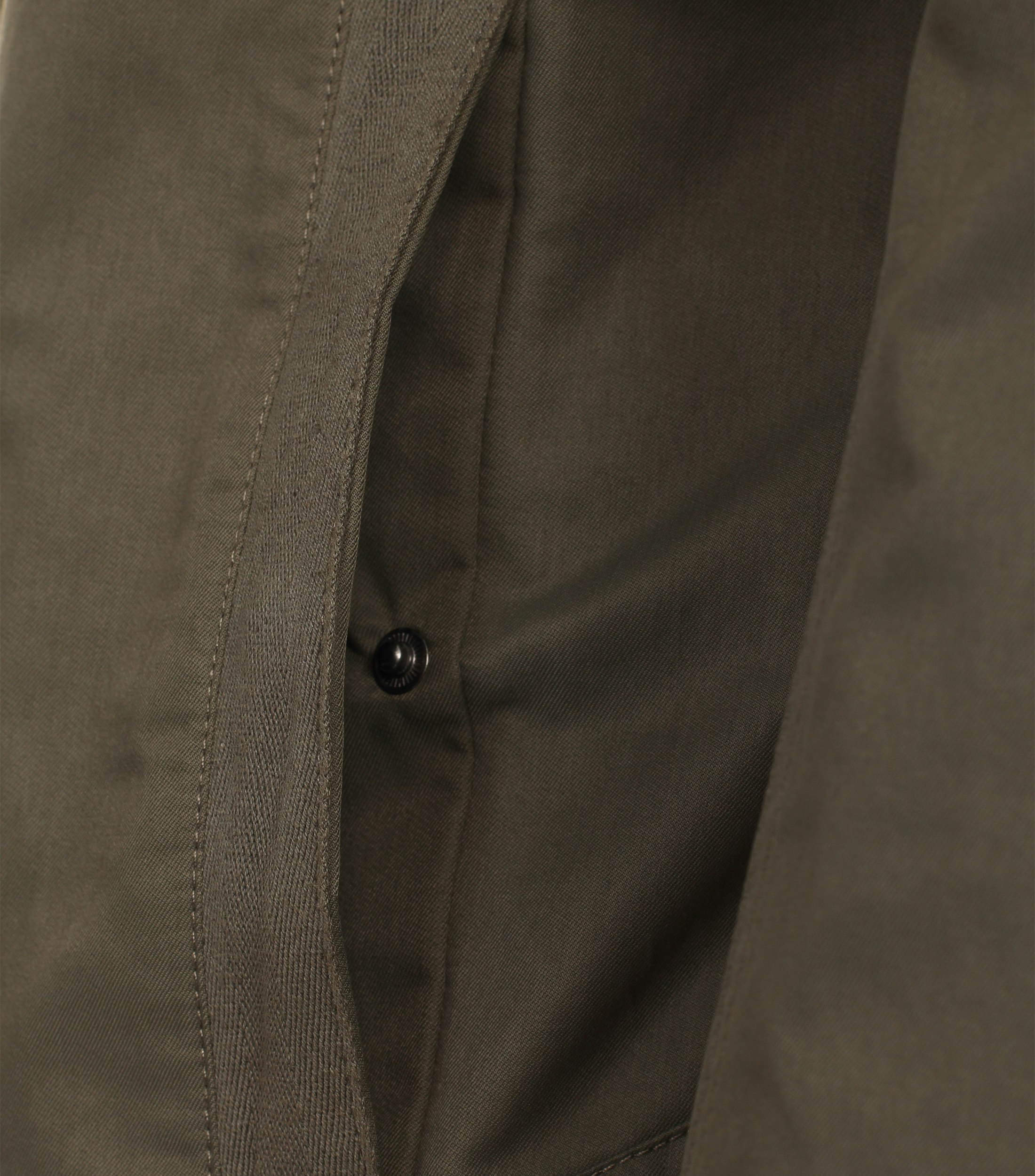 Ein Jacke im uni Muster in der Farbe Grün