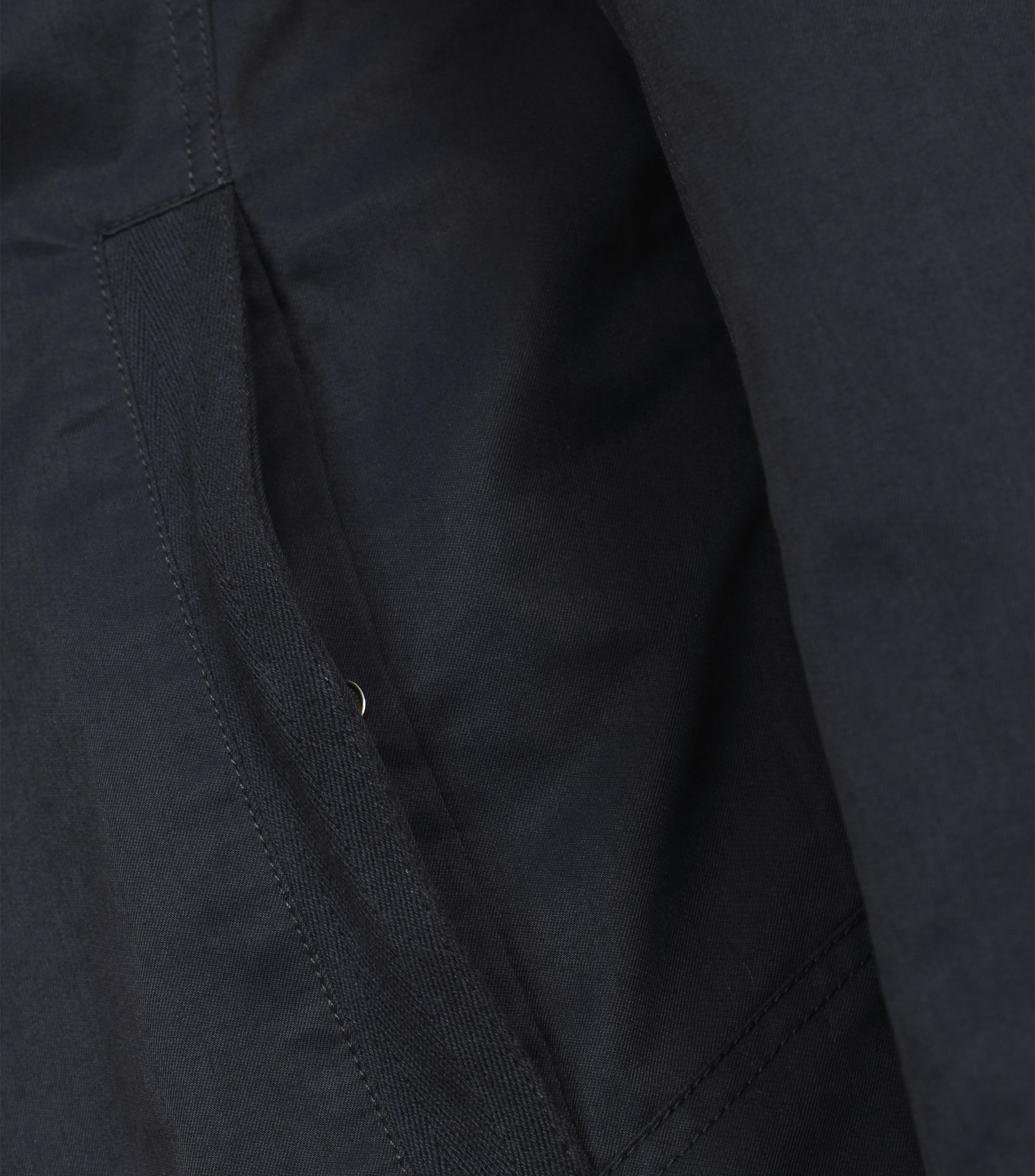 Ein Jacke im uni Muster in der Farbe Dunkelblau