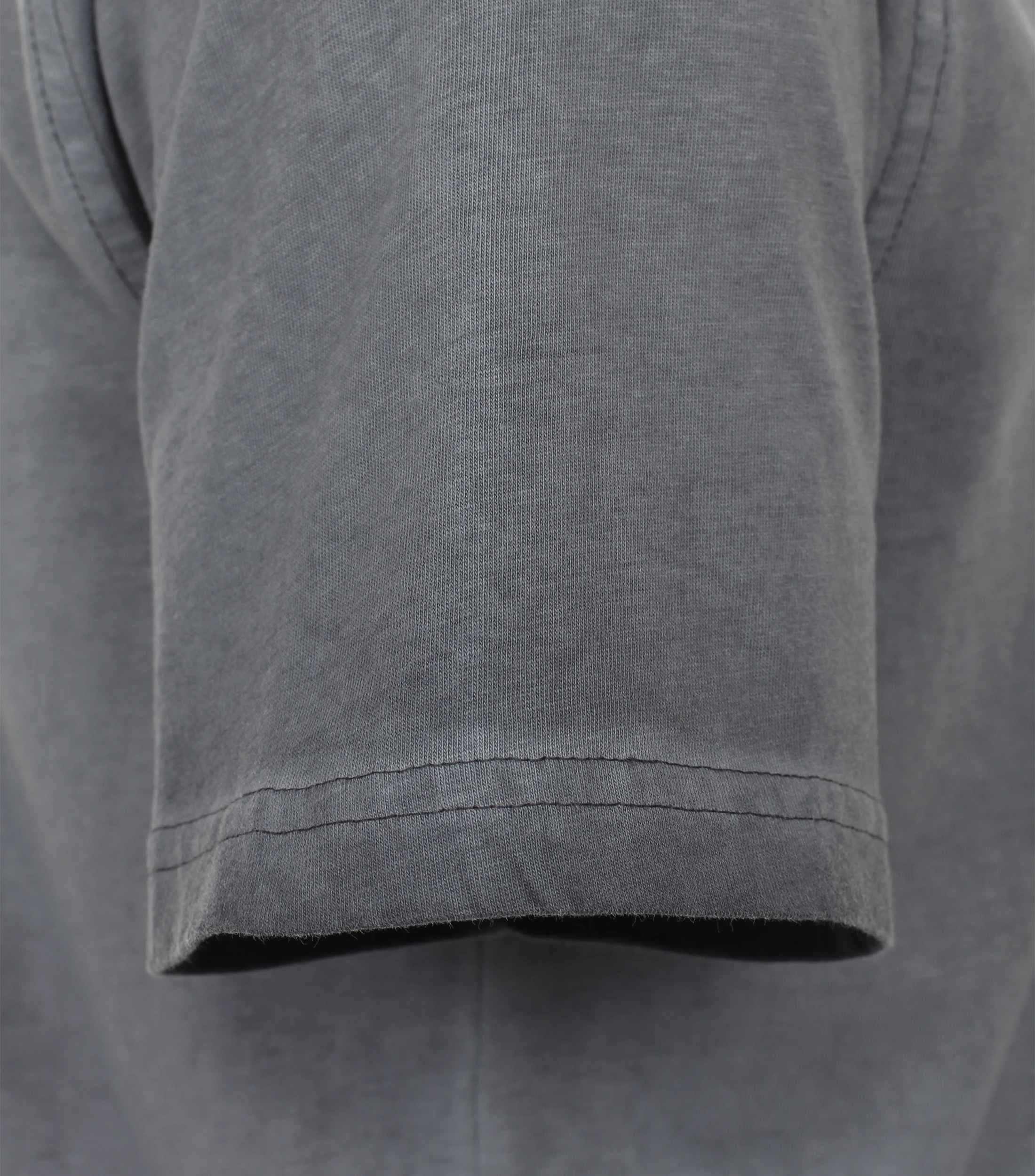 T-Shirt im unifarbenen Design in der Farbe graues Mittelblau