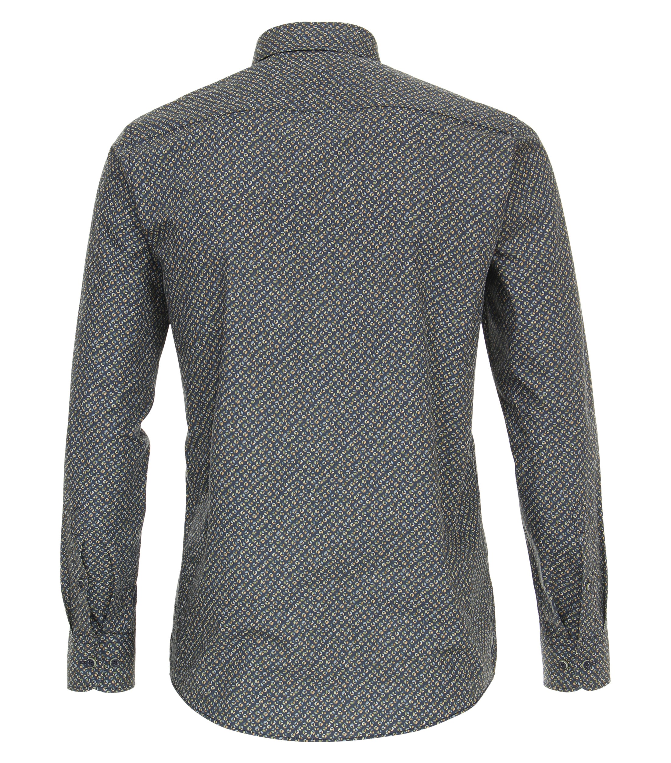 Ein Freizeithemd im Print Muster in der Farbe Dunkelgrün