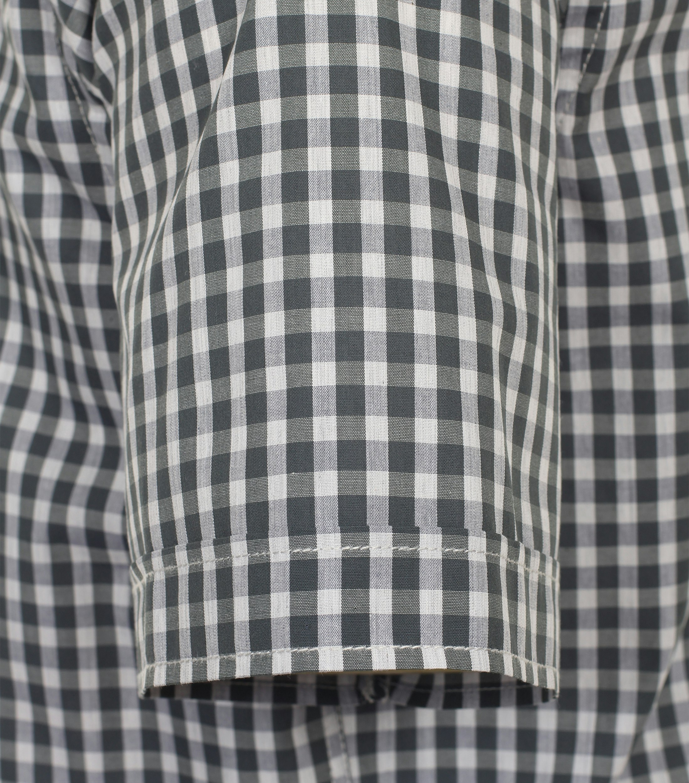 Ein Freizeithemd im kariert Muster in der Farbe Olive