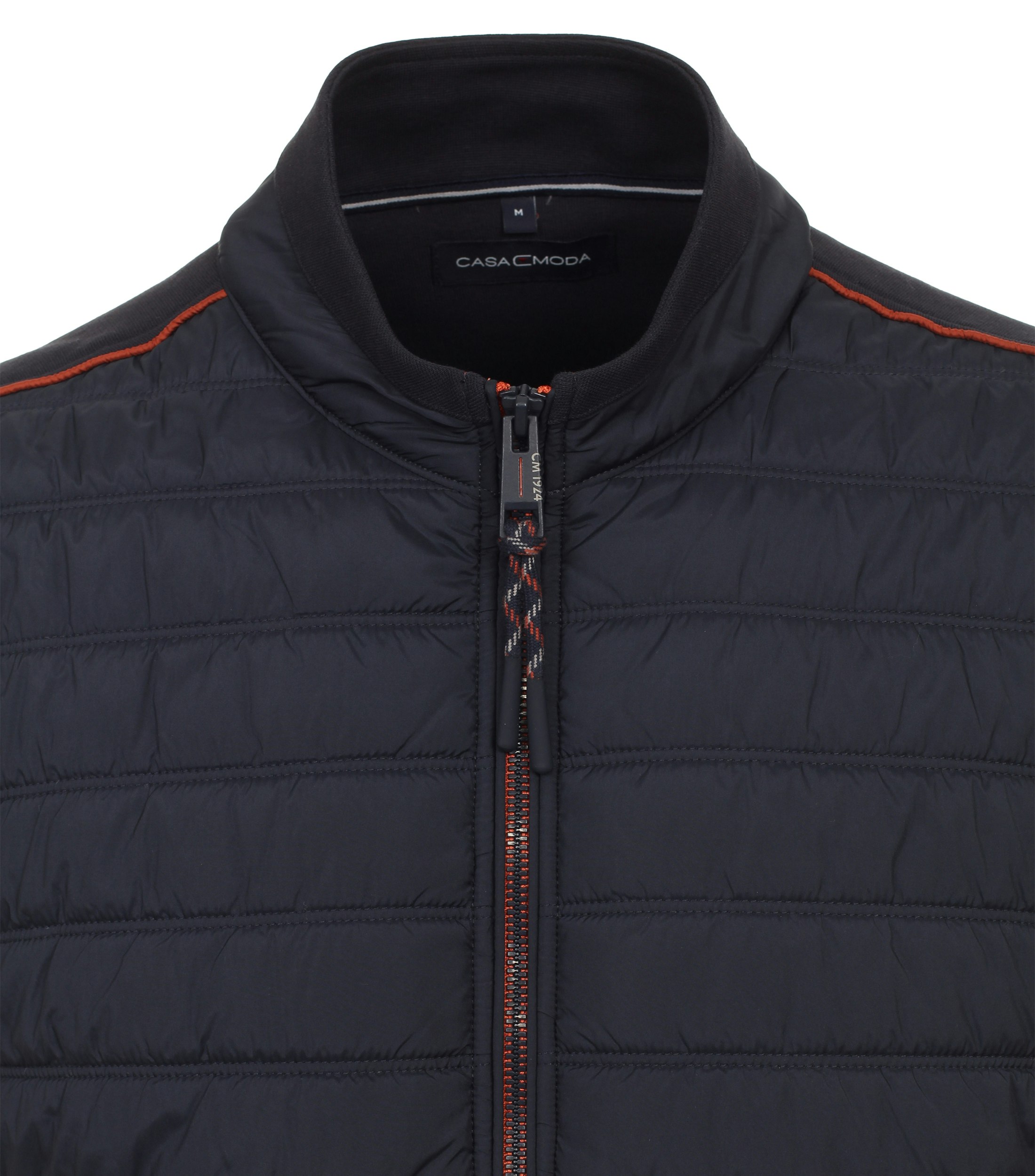 Ein Sweatjacke im uni Muster in der Farbe Dunkelblau