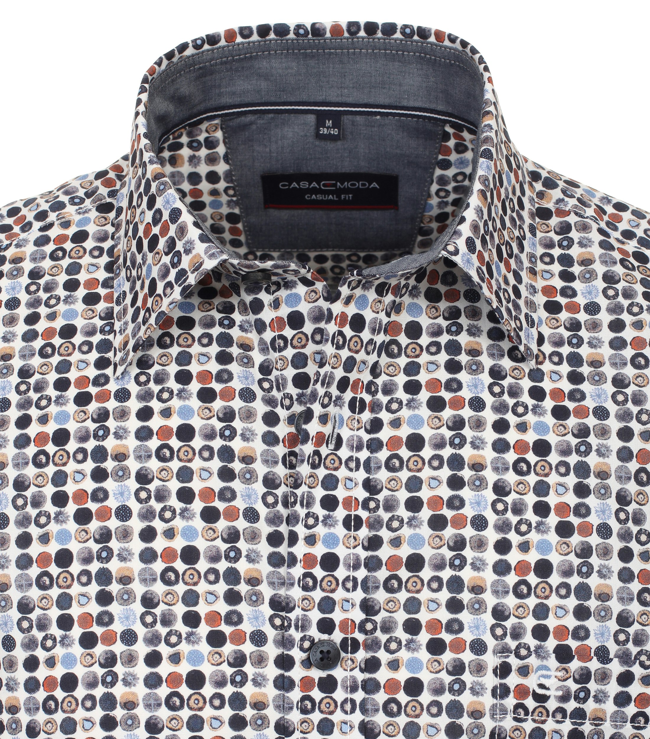 Ein Freizeithemd im Print Muster in der Farbe Grau