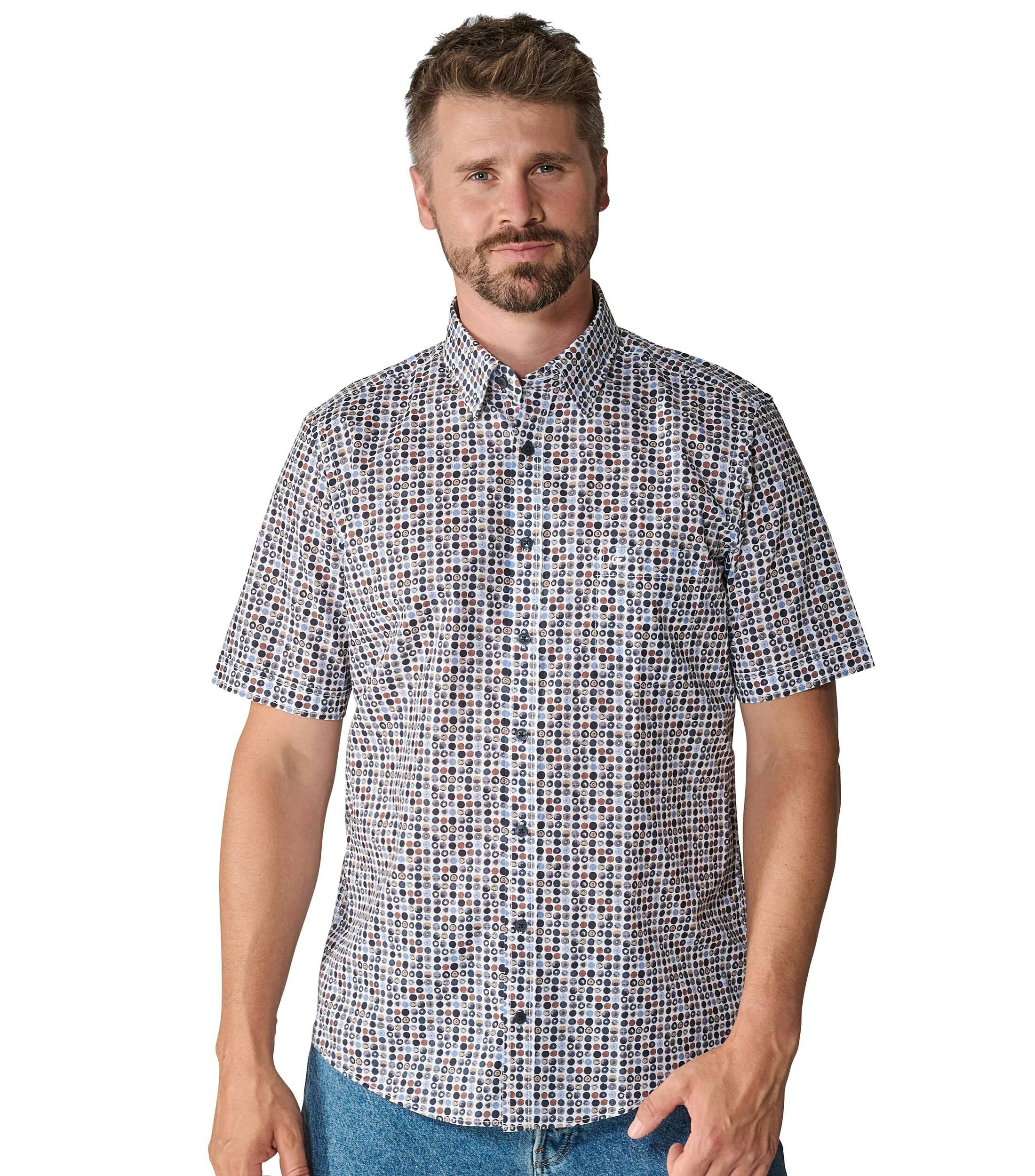 Ein Freizeithemd im Print Muster in der Farbe Grau