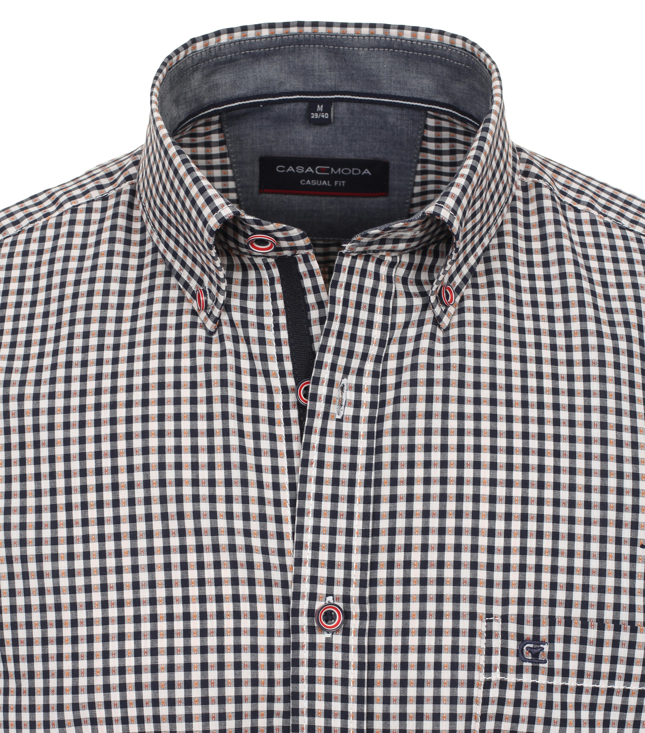 Ein Freizeithemd im kariert Muster in der Farbe Dunkelblau