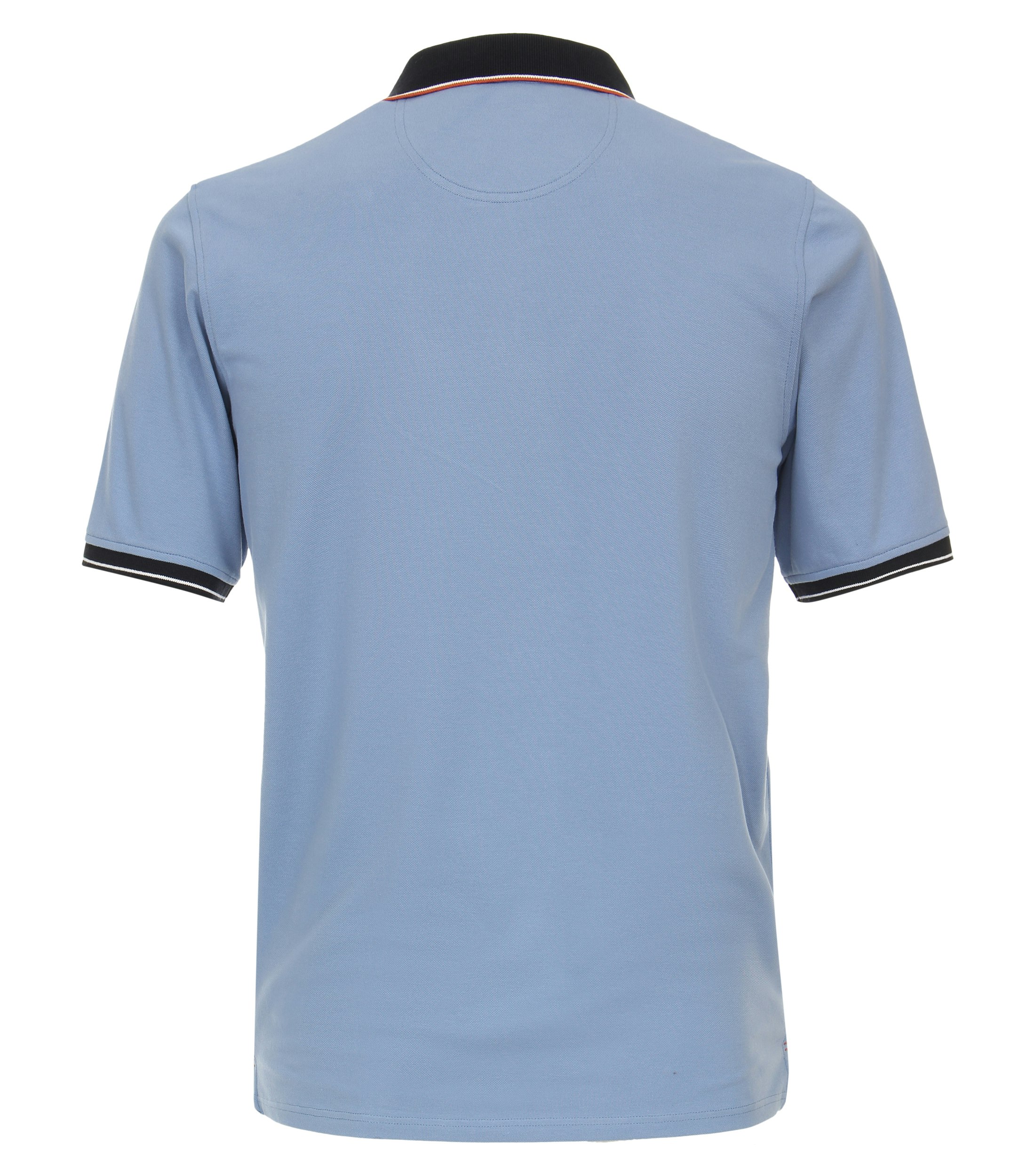 Ein Polo-Shirt im uni Muster in der Farbe Hellblau