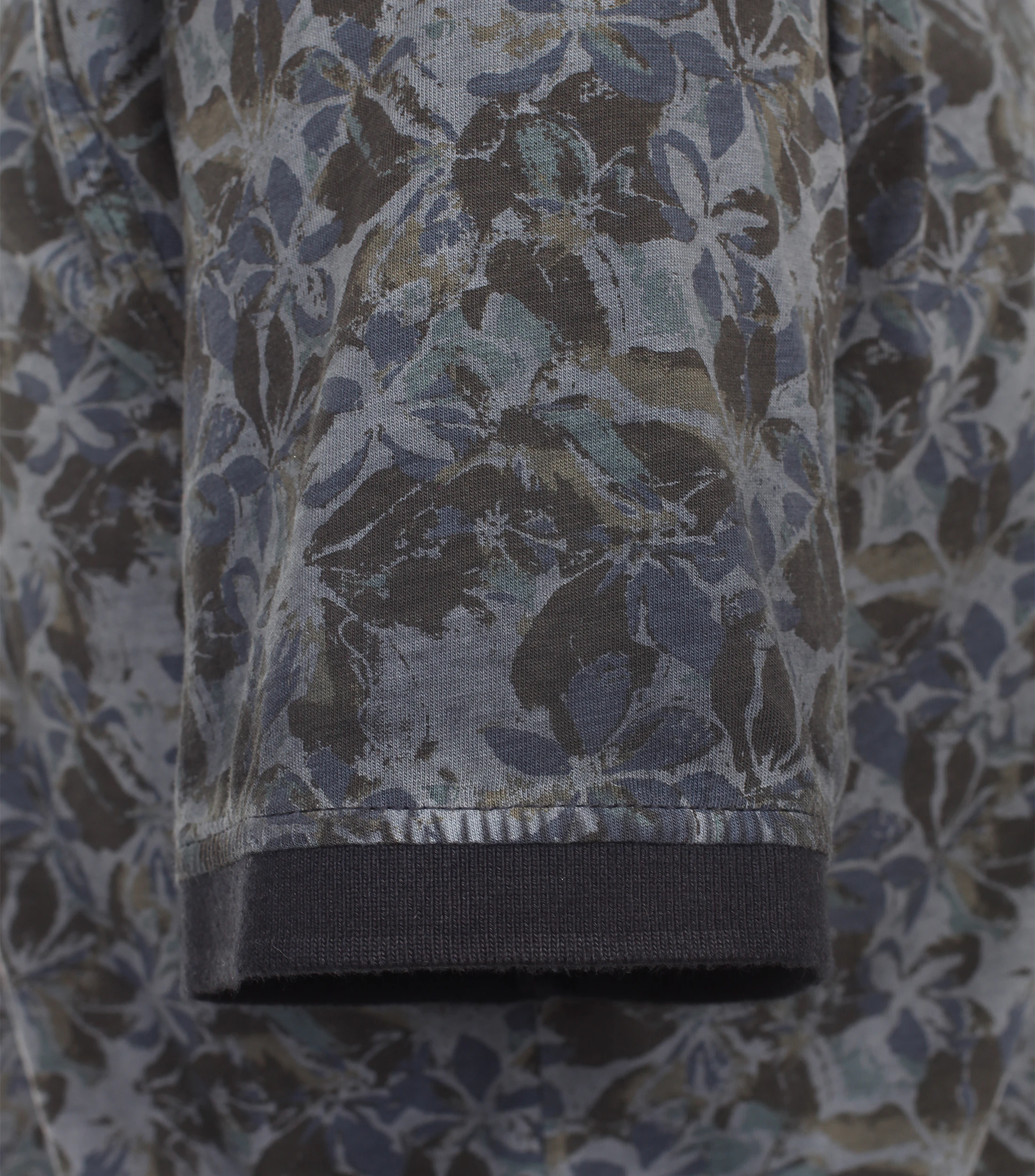 Polo-Shirt im gemusterten Design in der Farbe Mittelblau