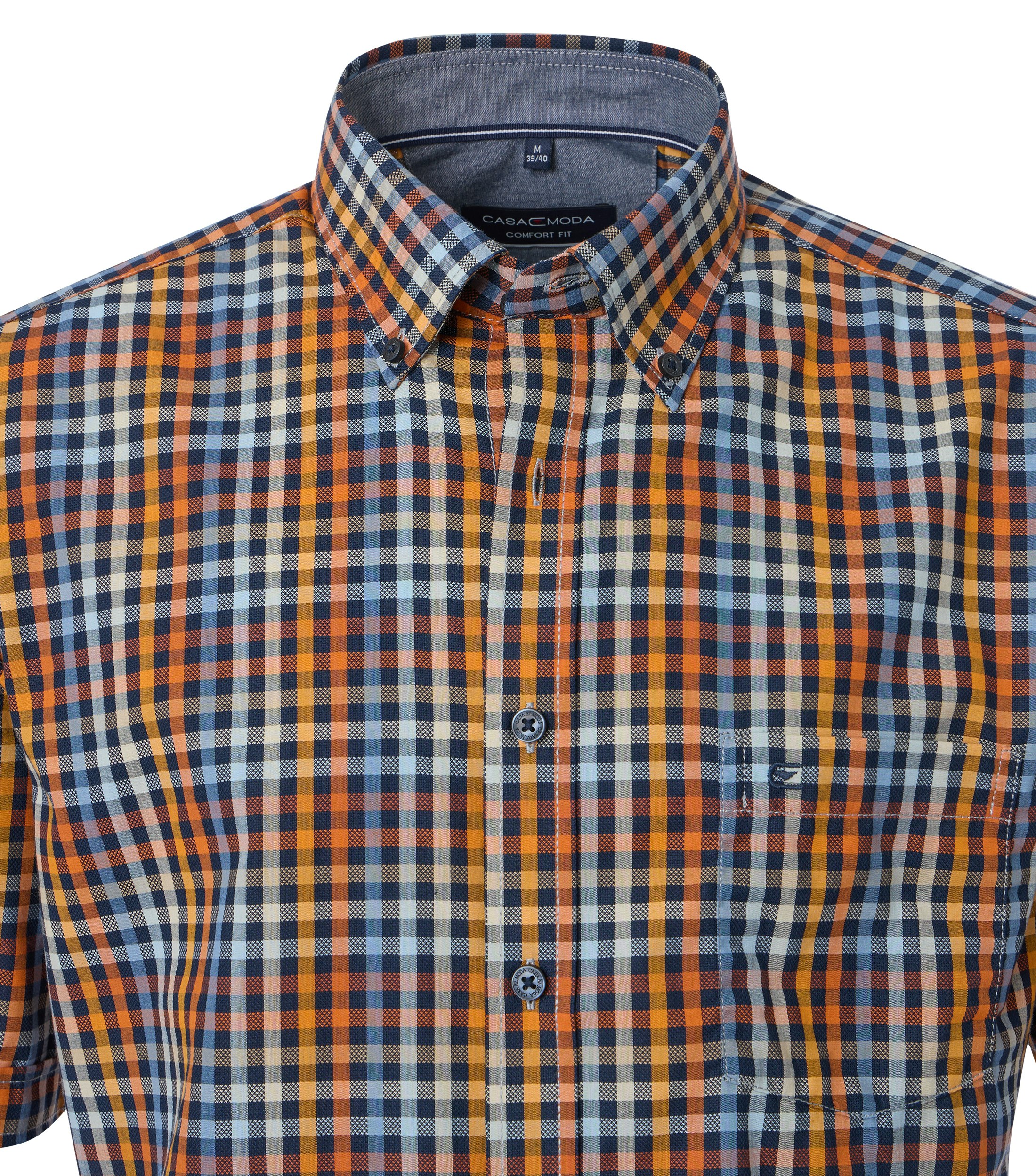 Ein Freizeithemd im kariert Muster in der Farbe Orange
