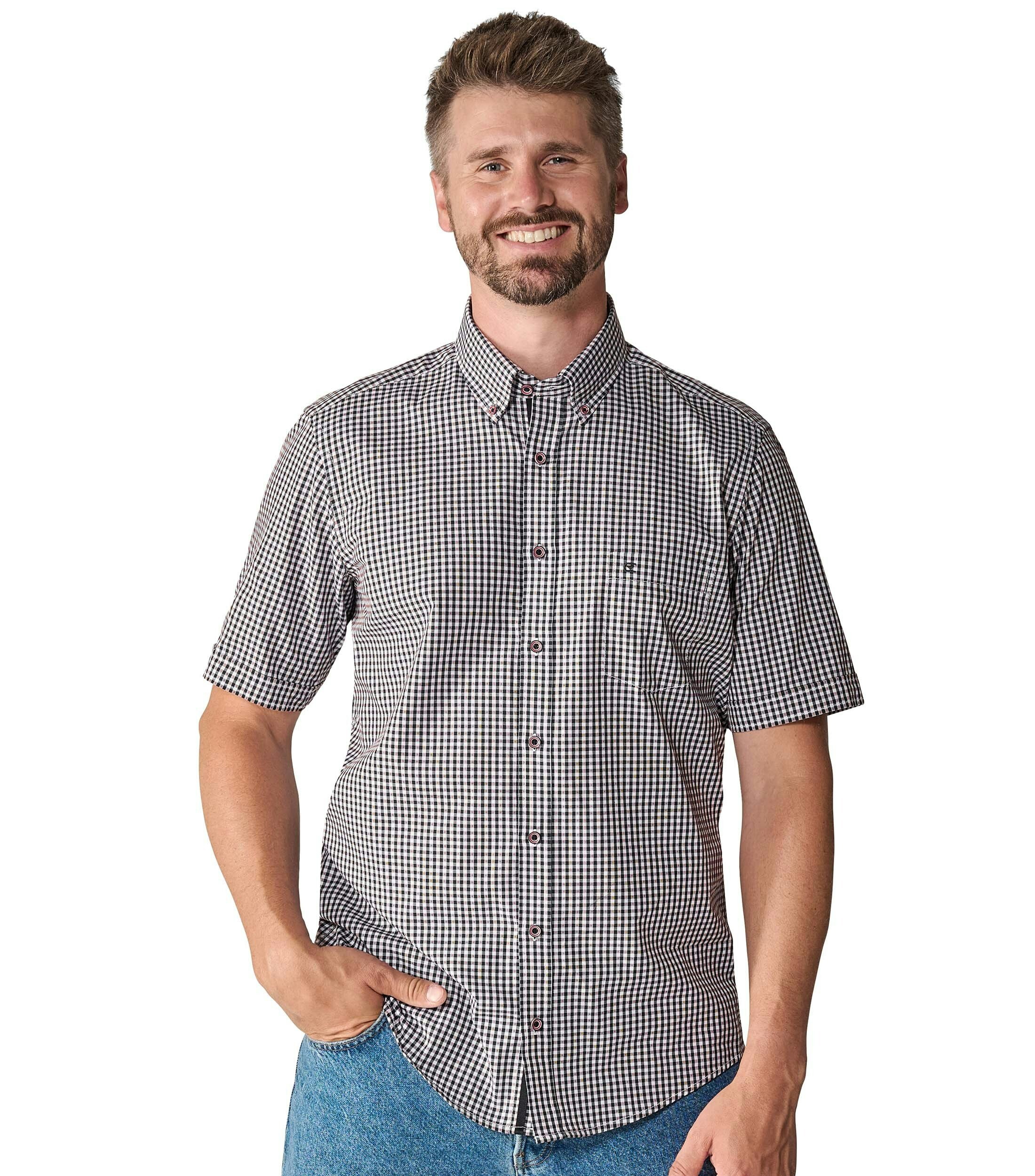 Ein Freizeithemd im kariert Muster in der Farbe Dunkelblau