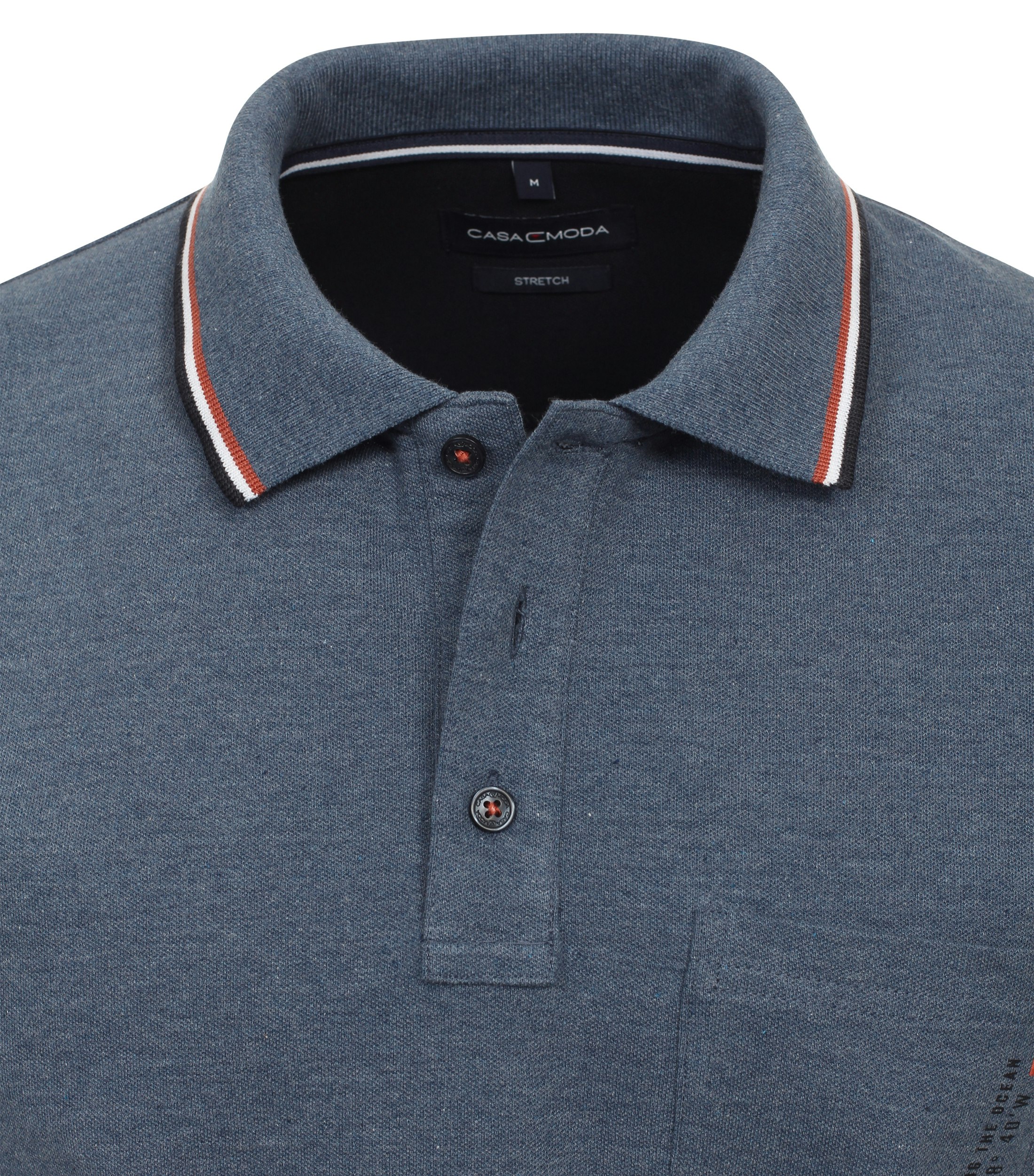 Ein Polo-Shirt im uni Muster in der Farbe Mittelblau