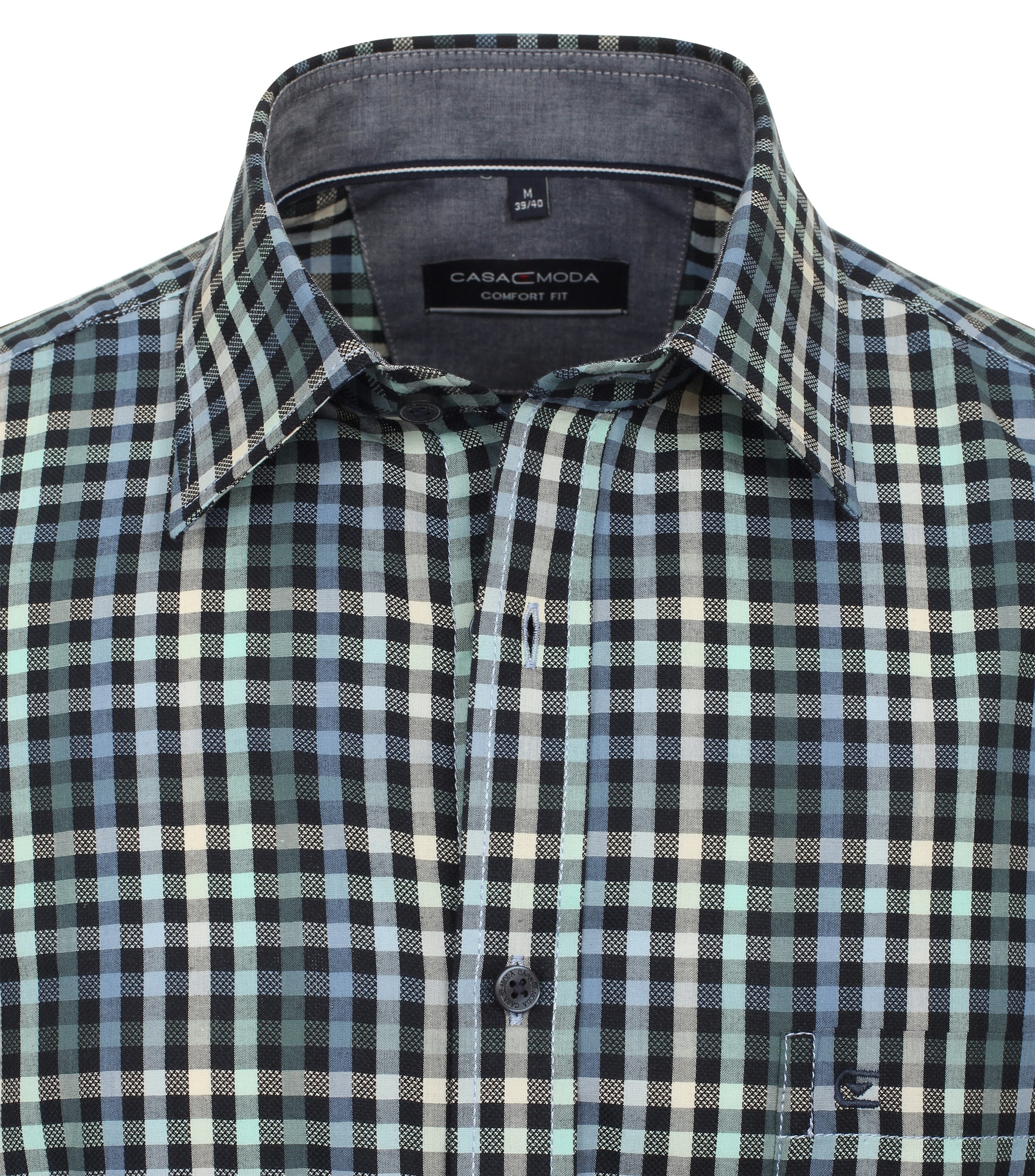 Ein Freizeithemd im kariert Muster in der Farbe Dunkelblau