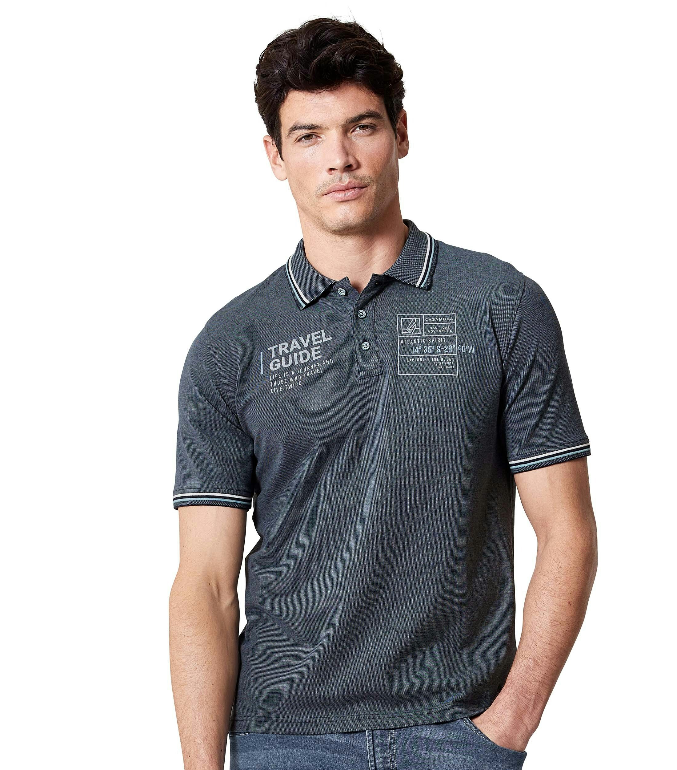 Ein Polo-Shirt im uni Muster in der Farbe Türkis