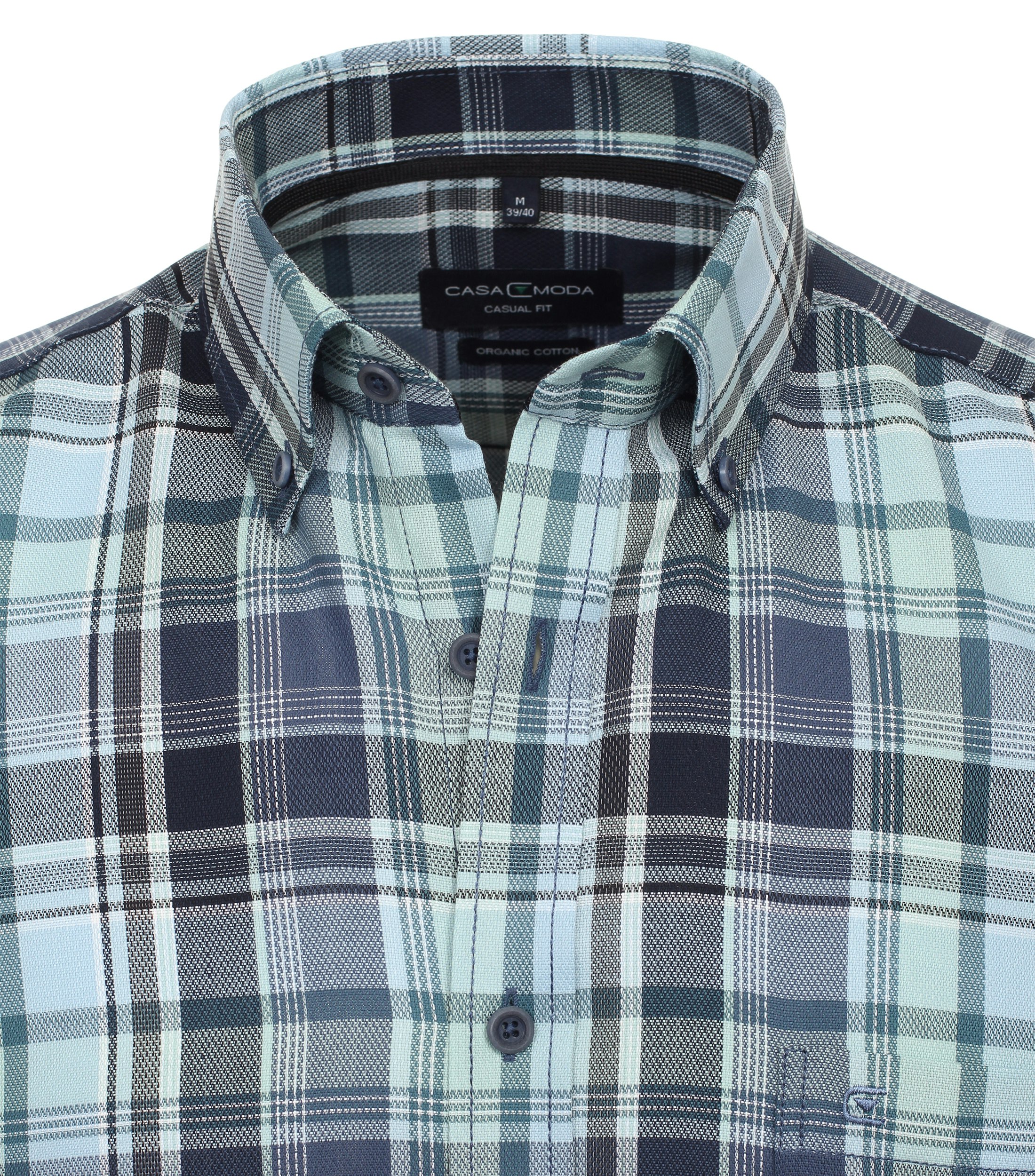 Ein Freizeithemd im kariert Muster in der Farbe Dunkelblau