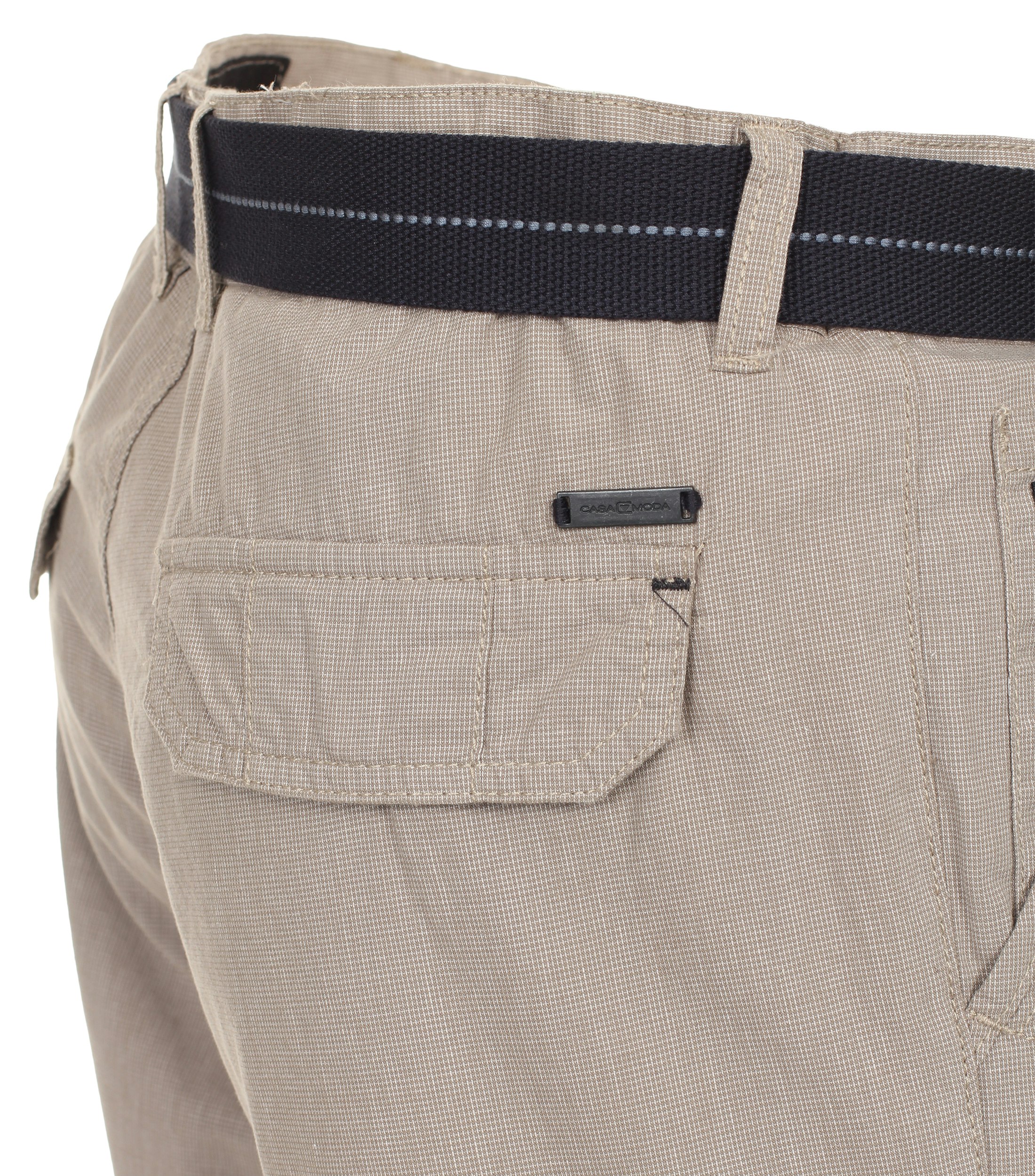 Eine Shorts im uni Muster in der Farbe Hellbraun