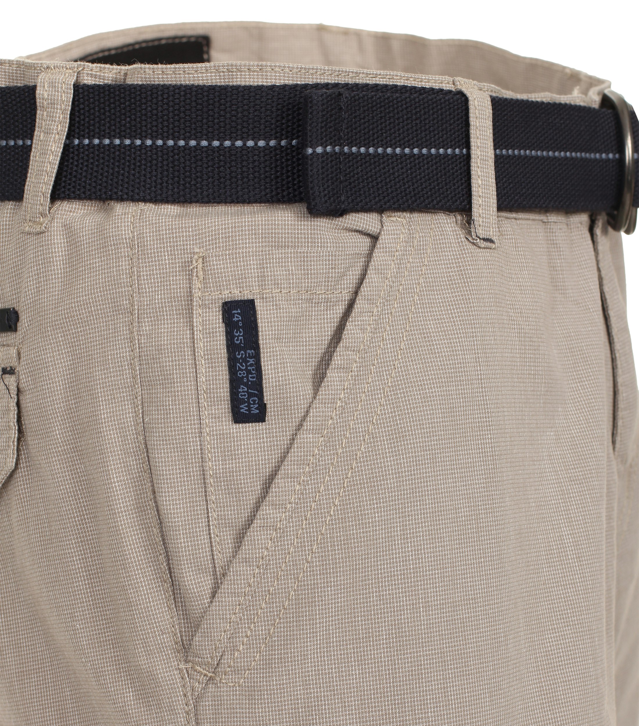 Eine Shorts im uni Muster in der Farbe Hellbraun