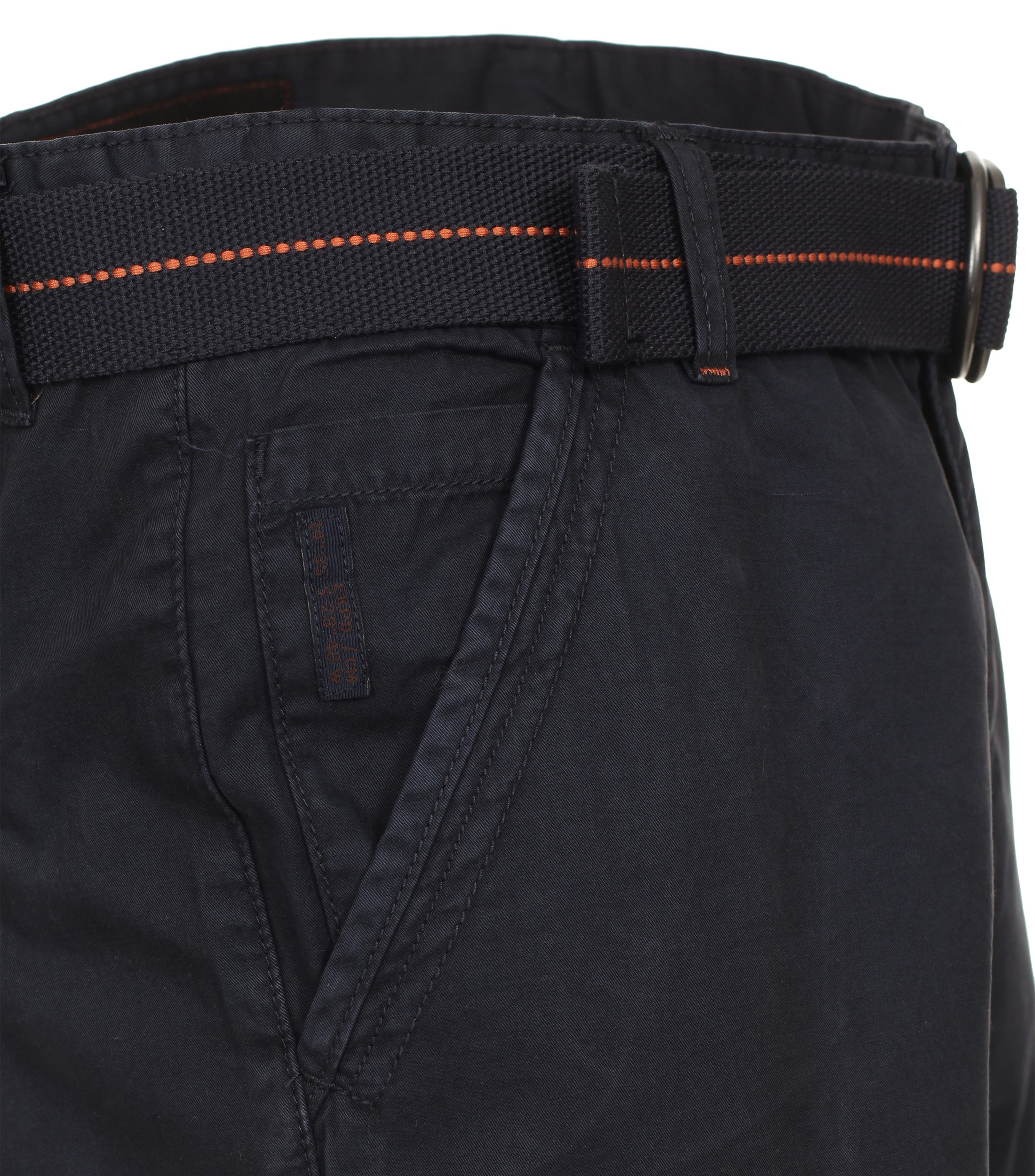 Ein Shorts im uni Muster in der Farbe Dunkelblau