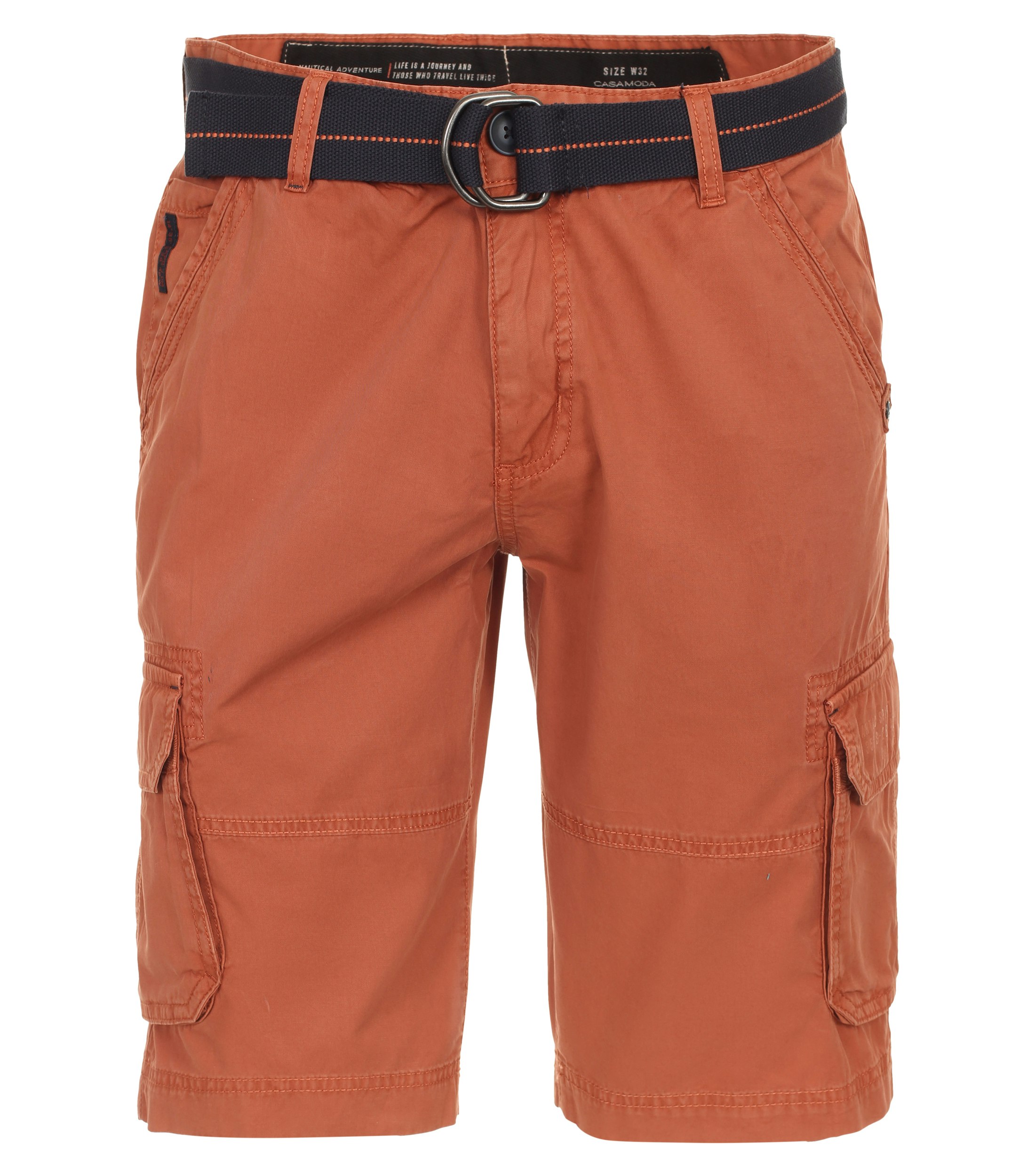 Eine Shorts im uni Muster in der Farbe Orange