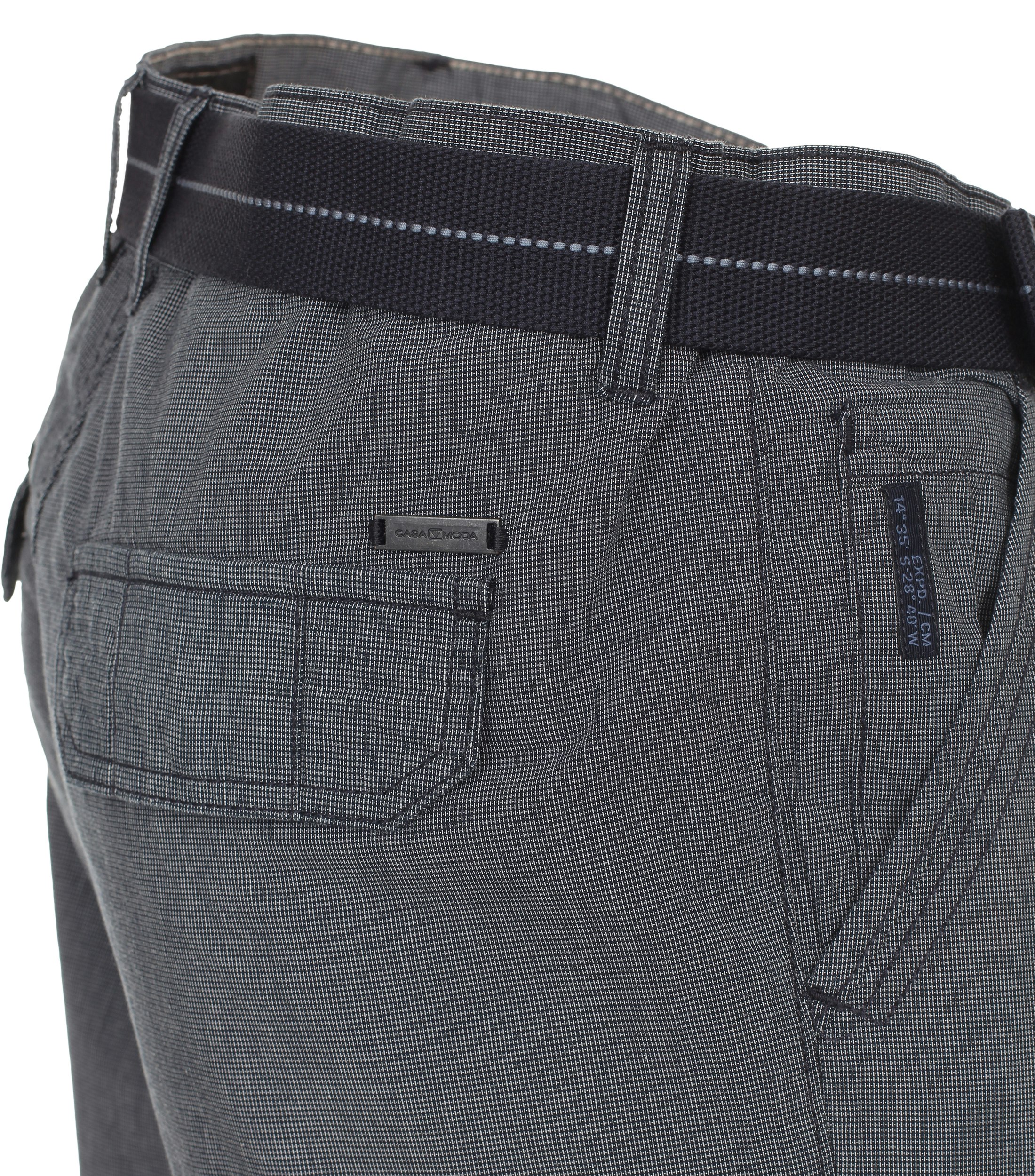 Eine Shorts im uni Muster in der Farbe graues Dunkelblau