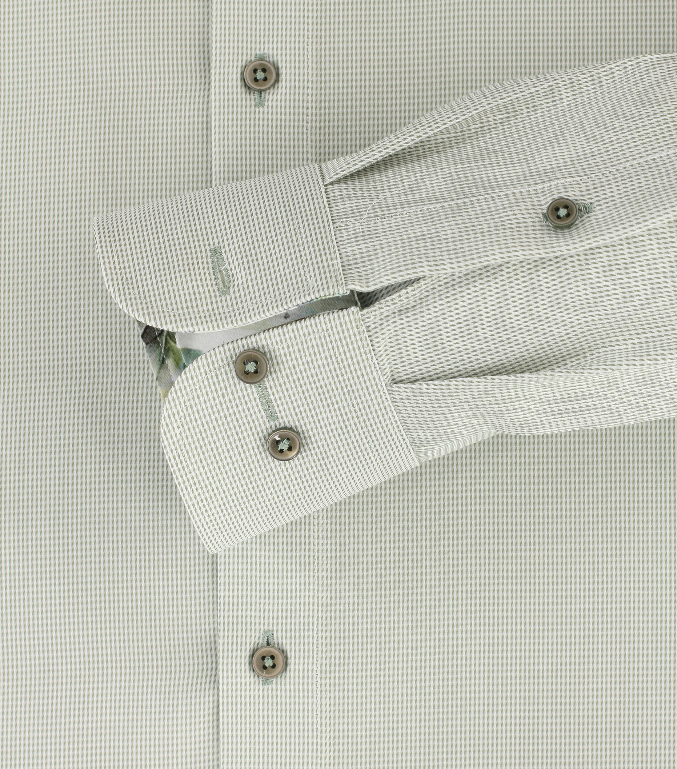 Ein Businesshemd im uni Muster in der Farbe Grün