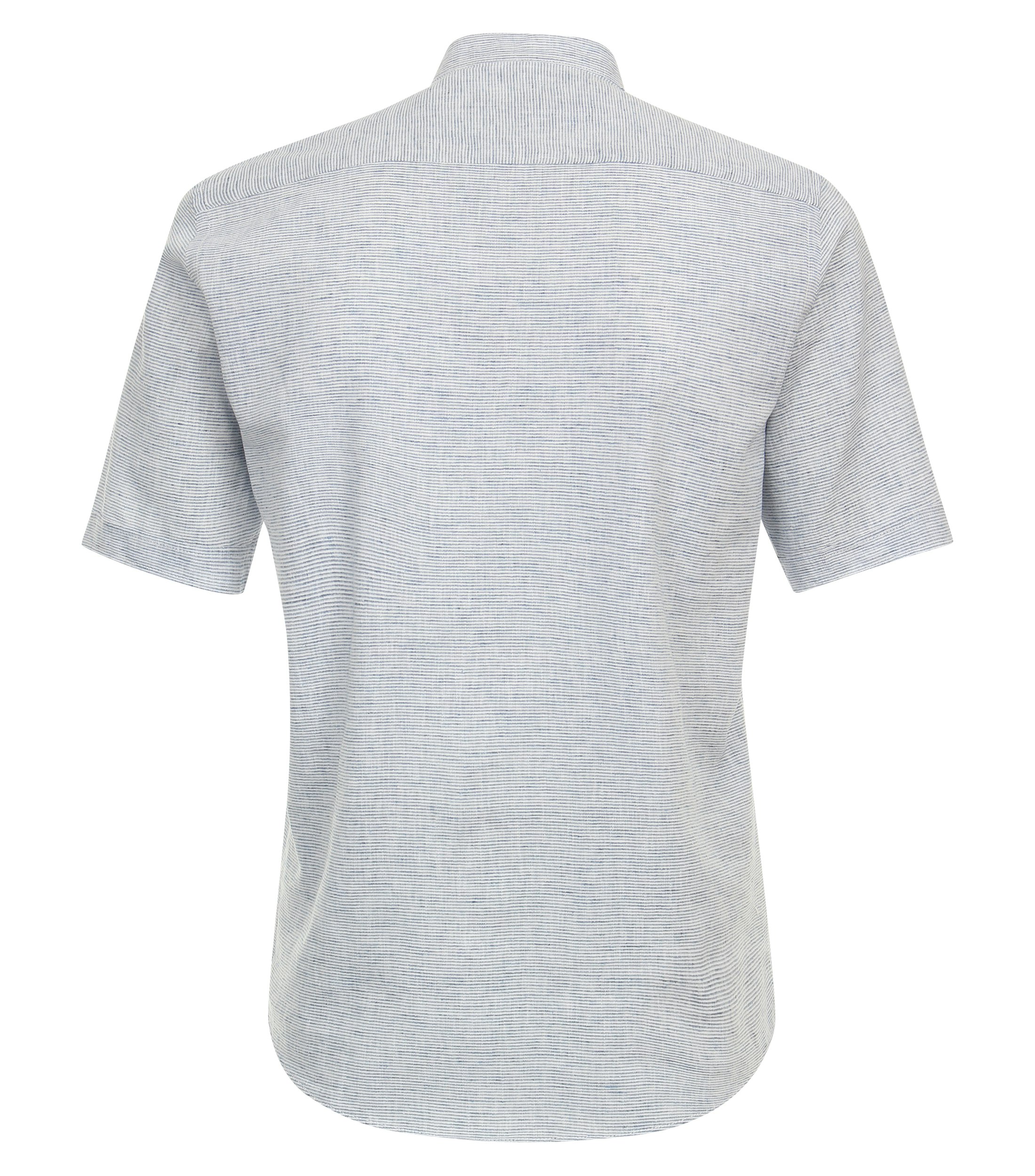 Ein Freizeithemd im uni Muster in der Farbe graues Mittelblau