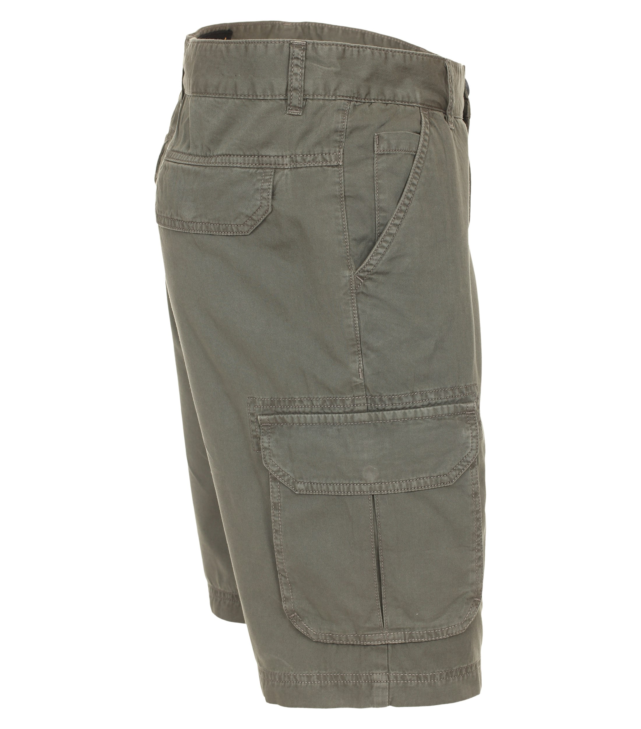 Eine Shorts im uni Muster in der Farbe Olive