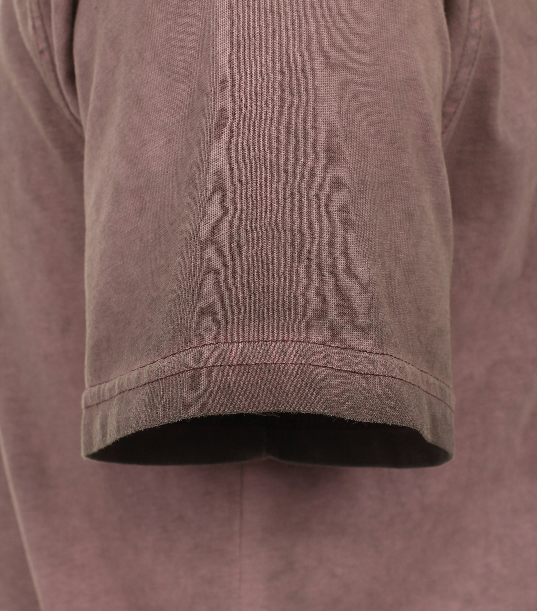 Ein T-Shirt im uni Muster in der Farbe Hellbraun