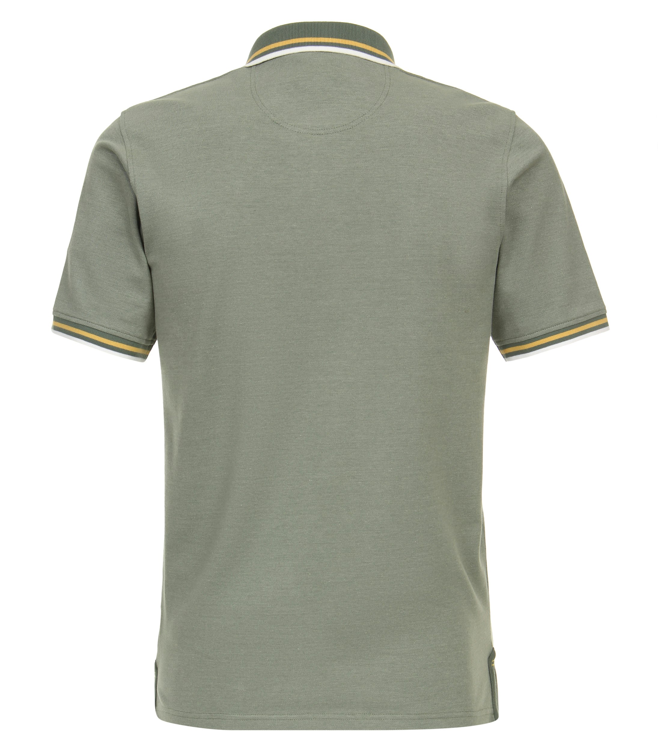 Ein Polo-Shirt im uni Muster in der Farbe Grün