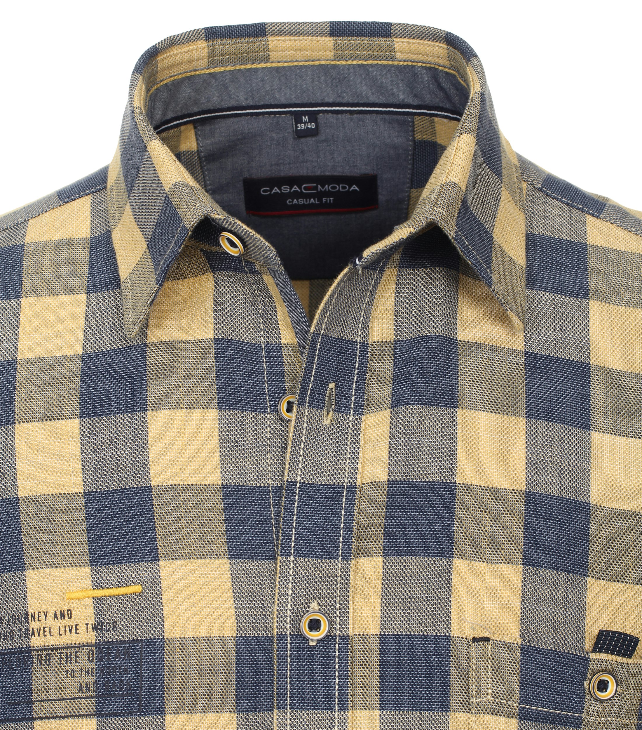 Ein Freizeithemd im kariert Muster in der Farbe Senfgelb