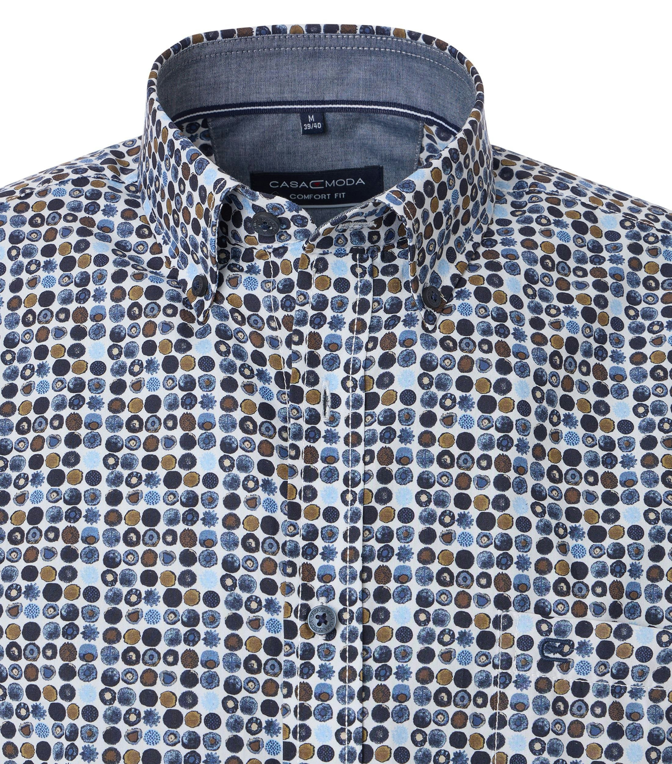Ein Freizeithemd im Print Muster in der Farbe graues Dunkelblau