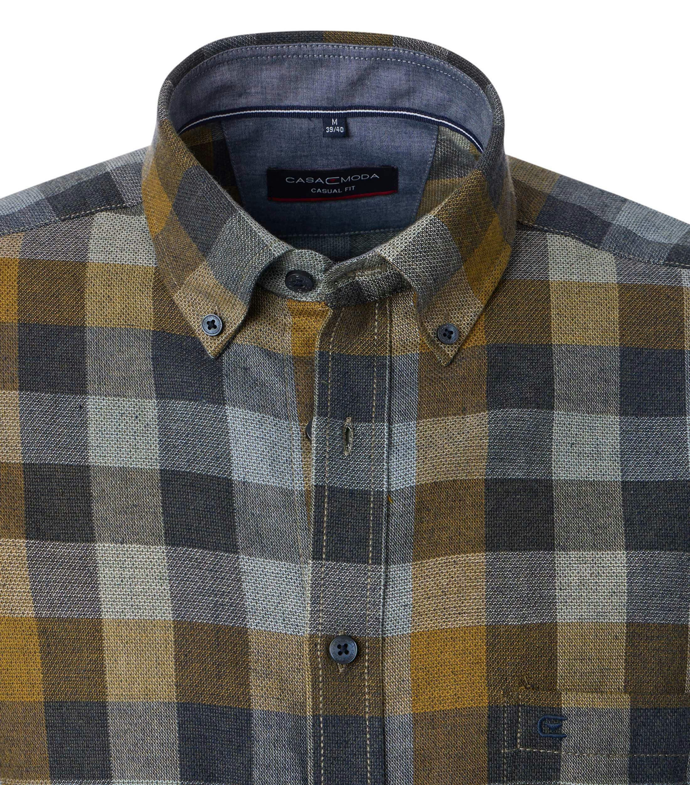 Ein Freizeithemd im kariert Muster in der Farbe Grünblau