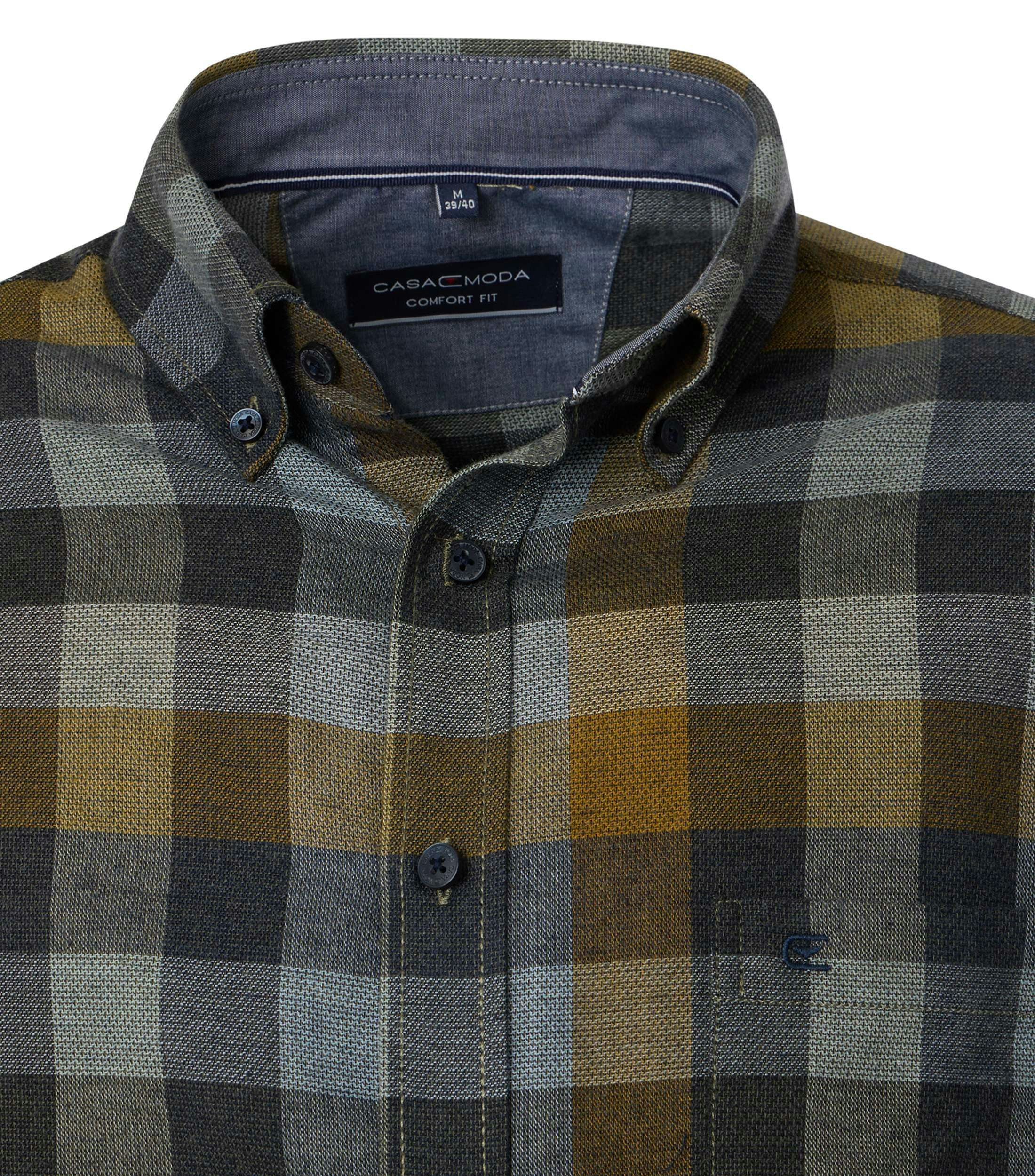 Ein Freizeithemd im kariert Muster in der Farbe Grünblau