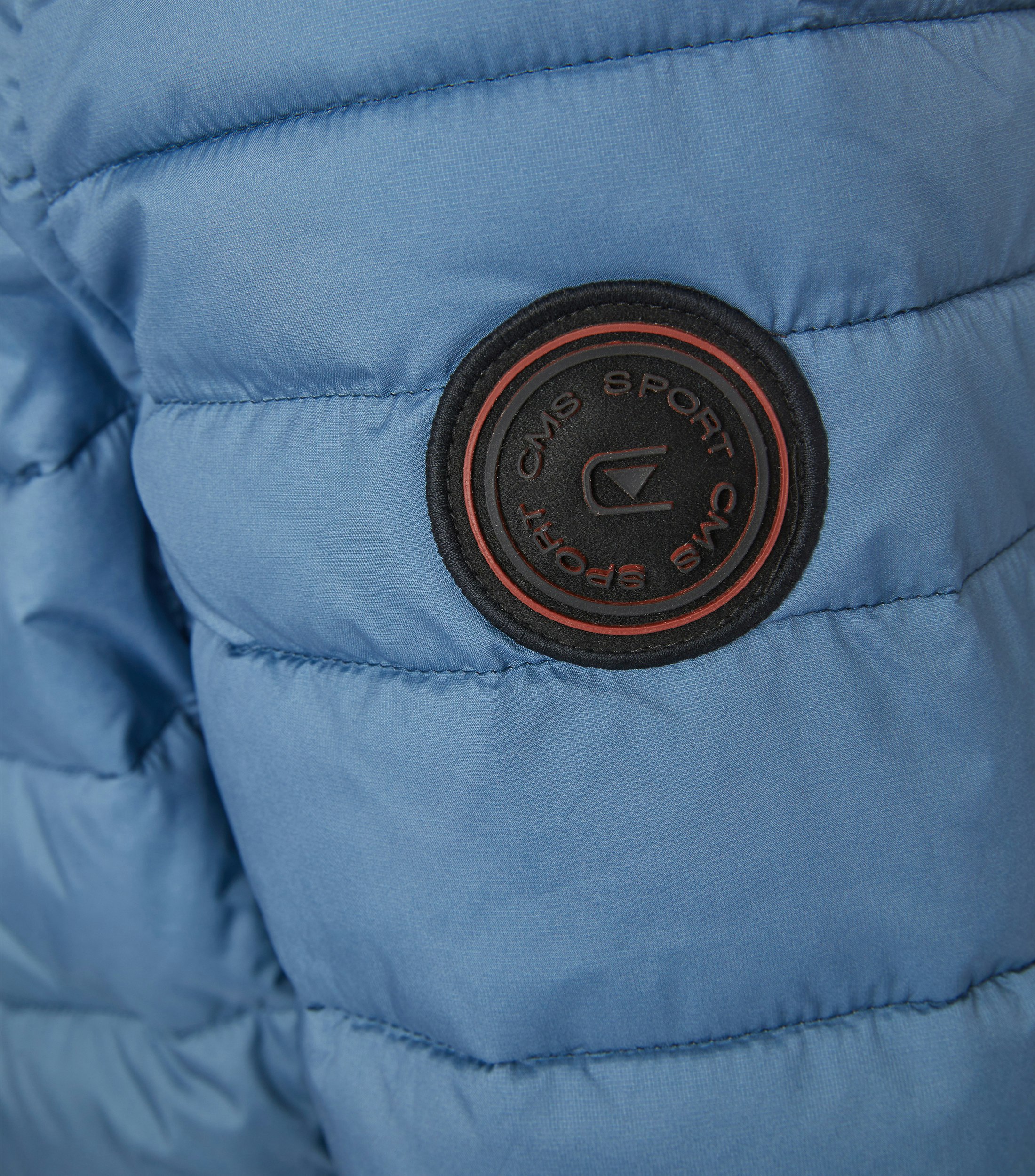 Ein Jacke im uni Muster in der Farbe Mittelblau