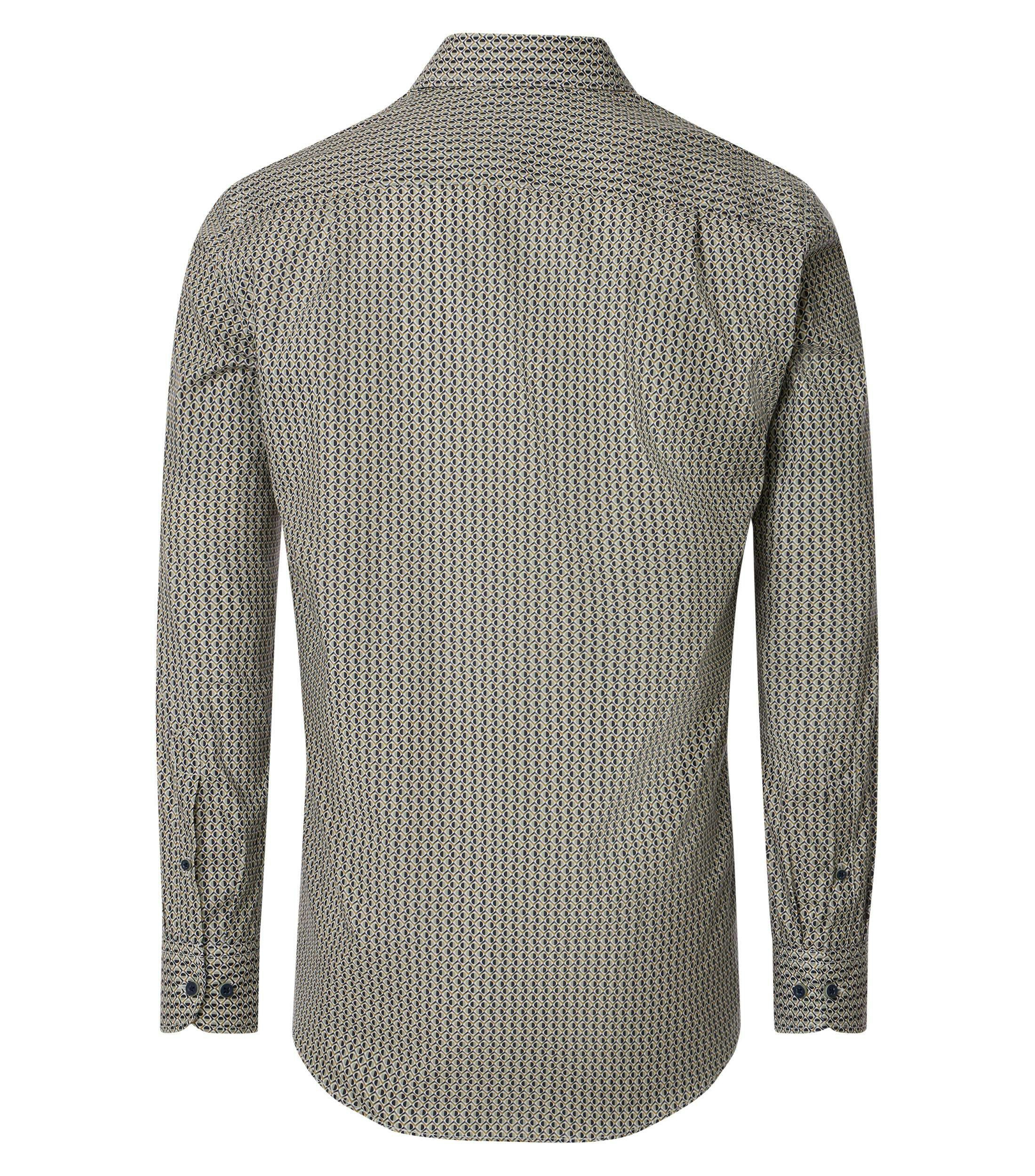 Ein Freizeithemd im Print Muster in der Farbe Grün