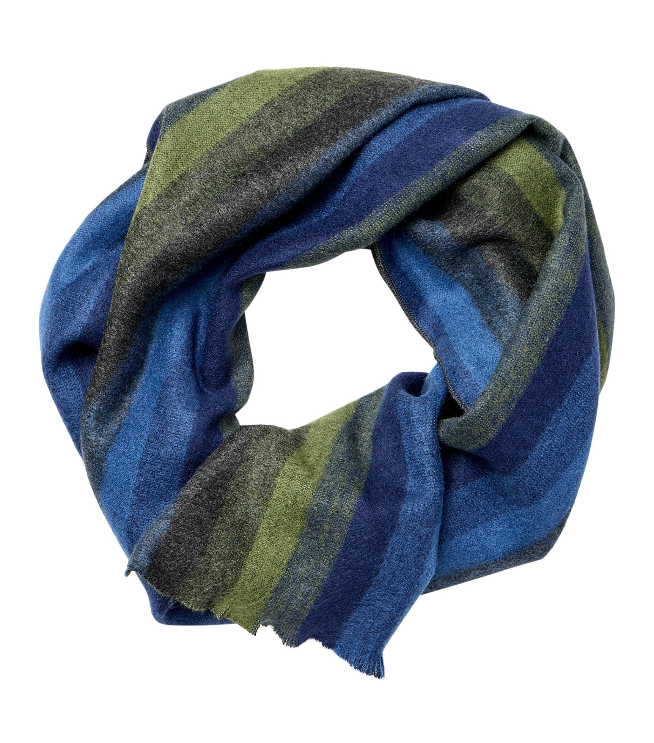 Ein Schal im uni Muster in der Farbe Blau