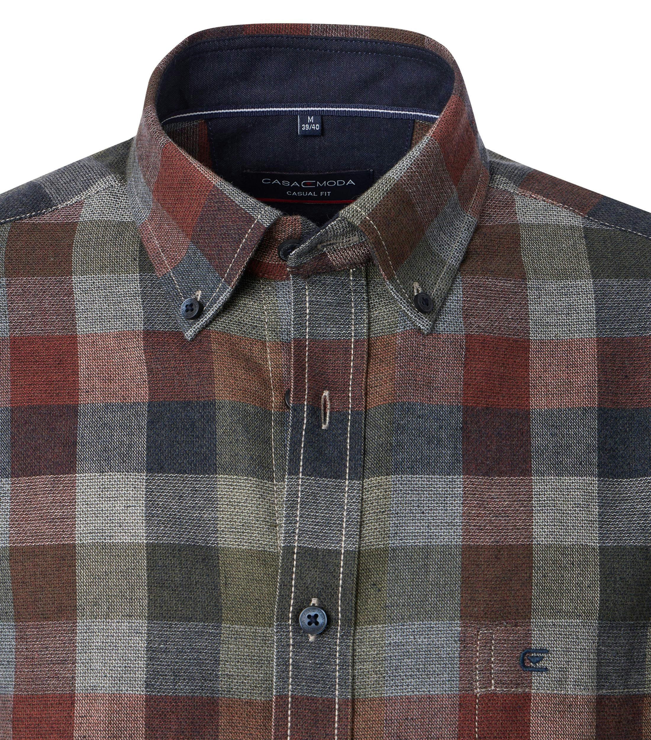 Ein Freizeithemd im kariert Muster in der Farbe Rot