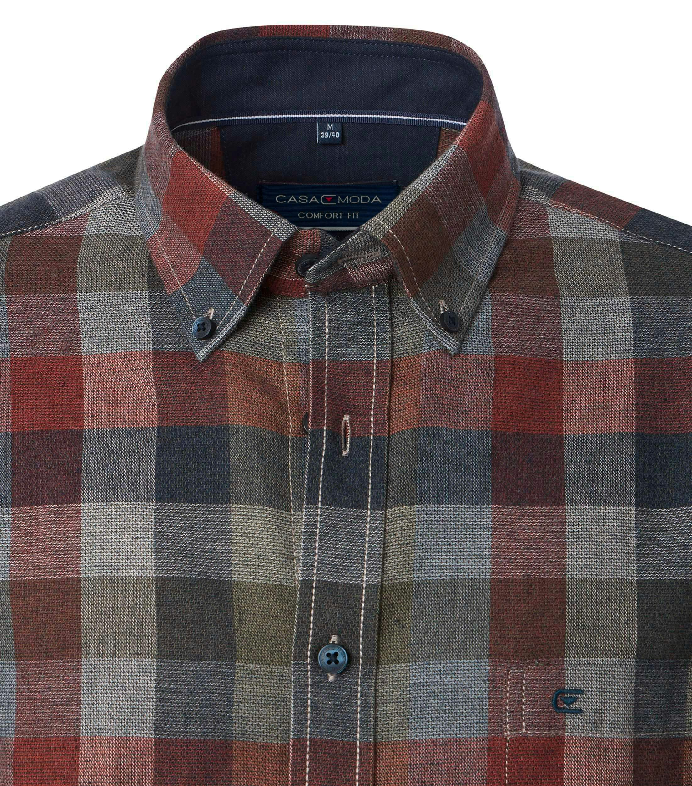 Ein Freizeithemd im kariert Muster in der Farbe Orange