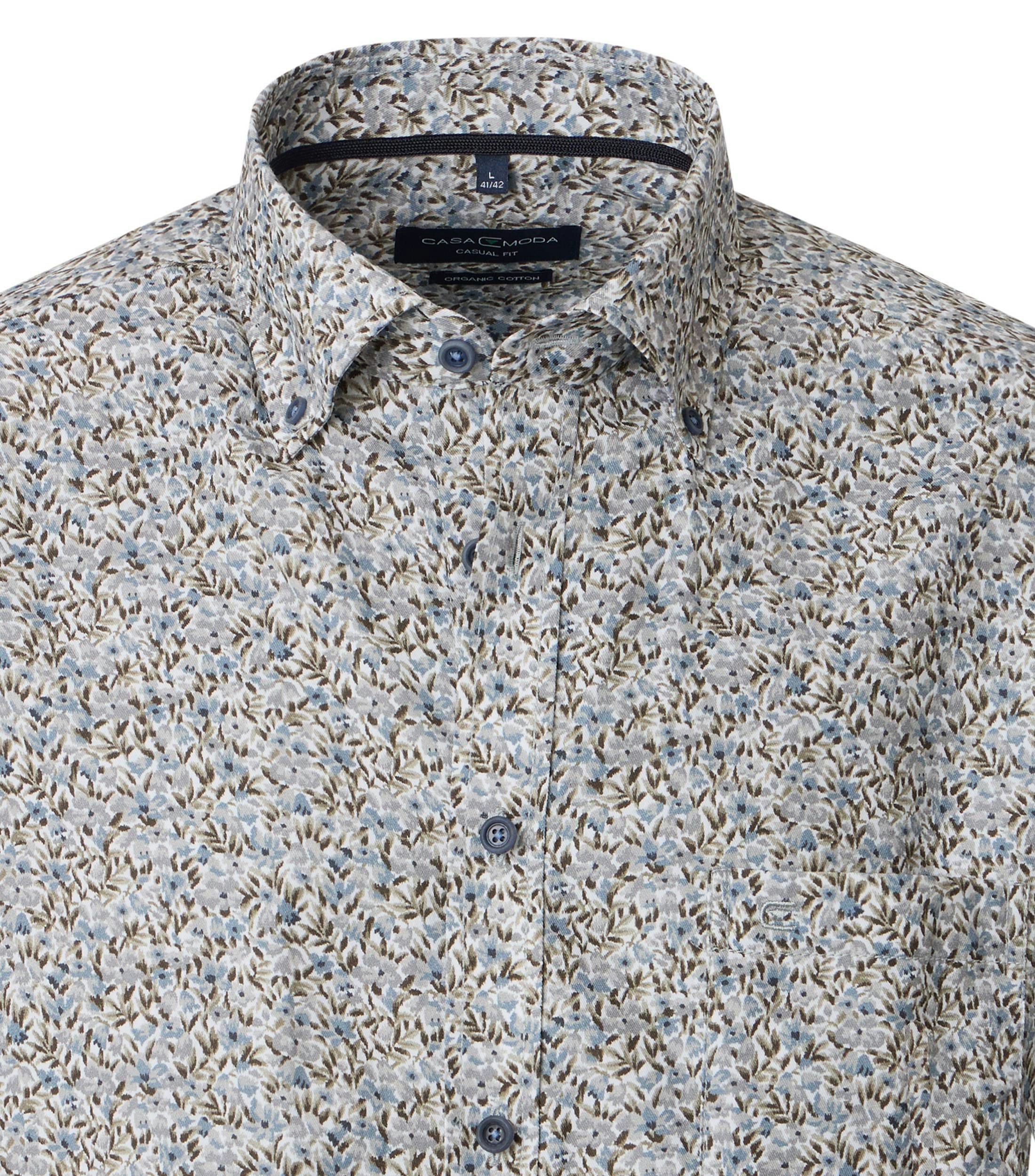 Ein Freizeithemd im Print Muster in der Farbe Champagner Beige