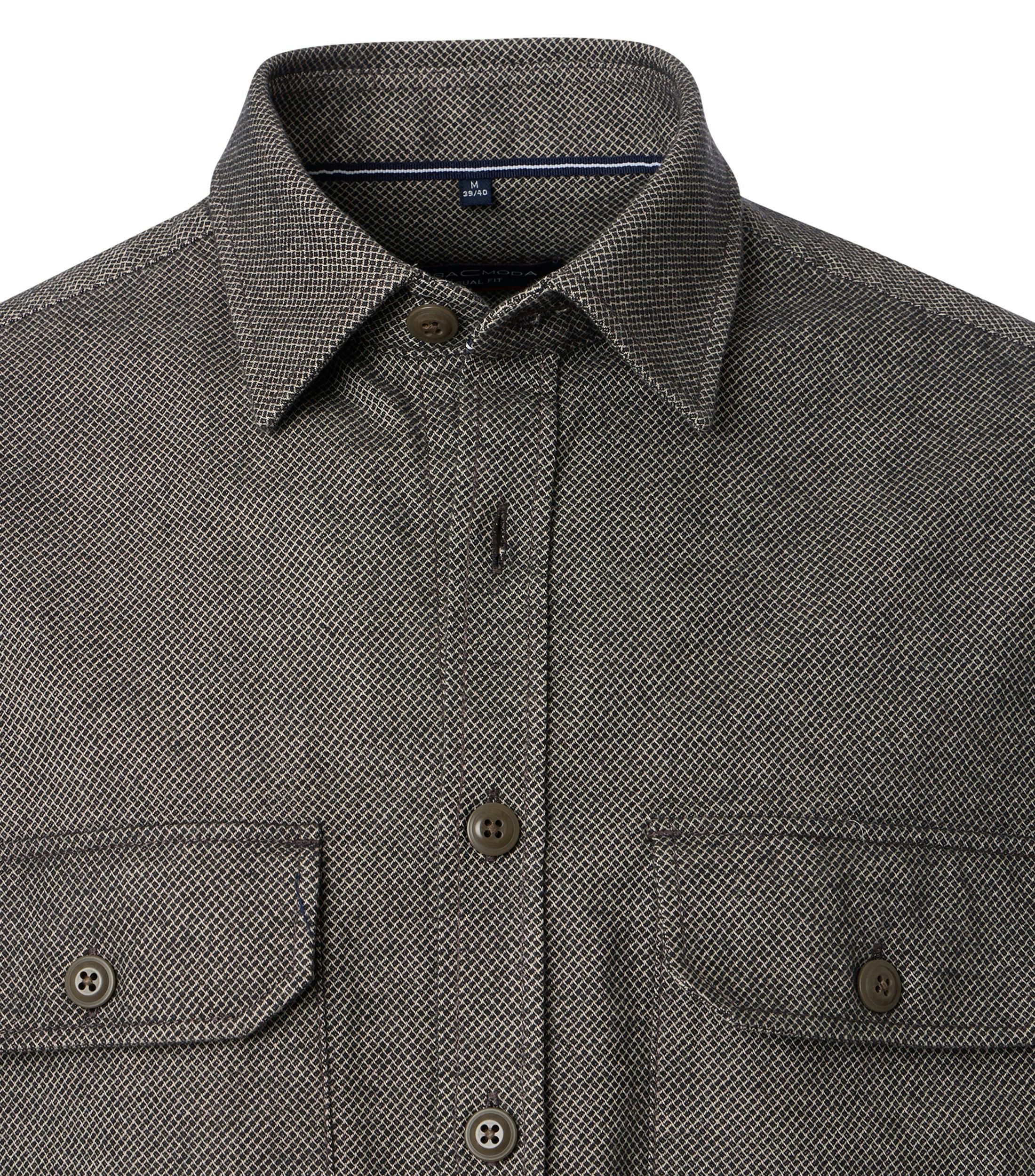 Ein Freizeithemd im uni Muster in der Farbe Dunkelgrün