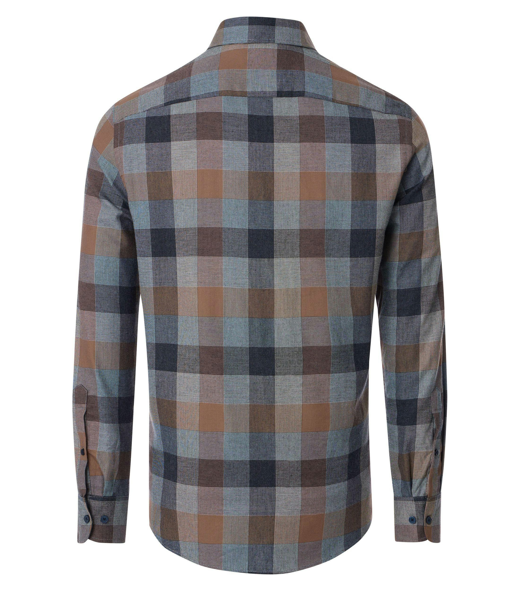 Ein Freizeithemd im kariert Muster in der Farbe Orange