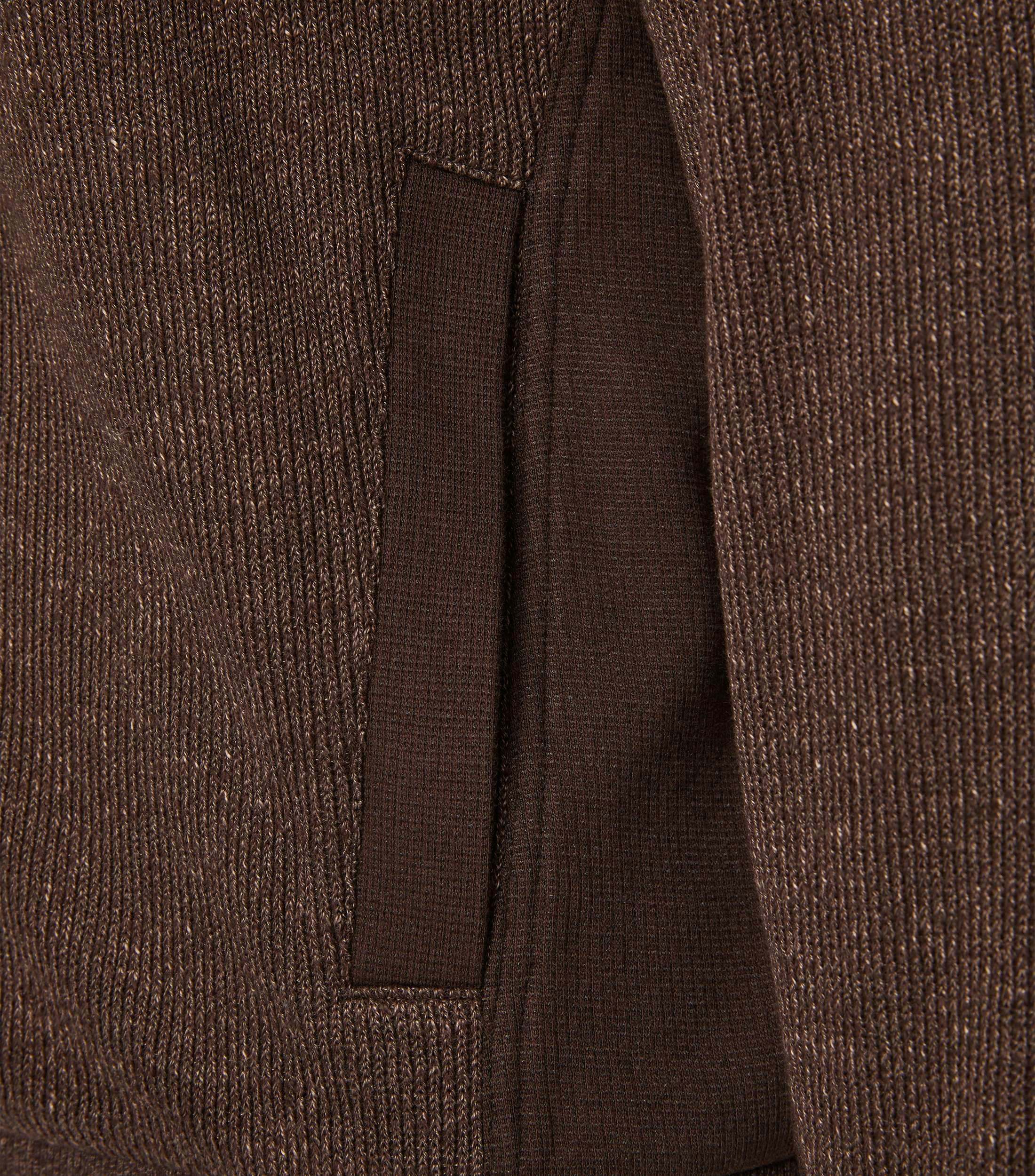 Ein Sweatjacke im uni Muster in der Farbe Braun