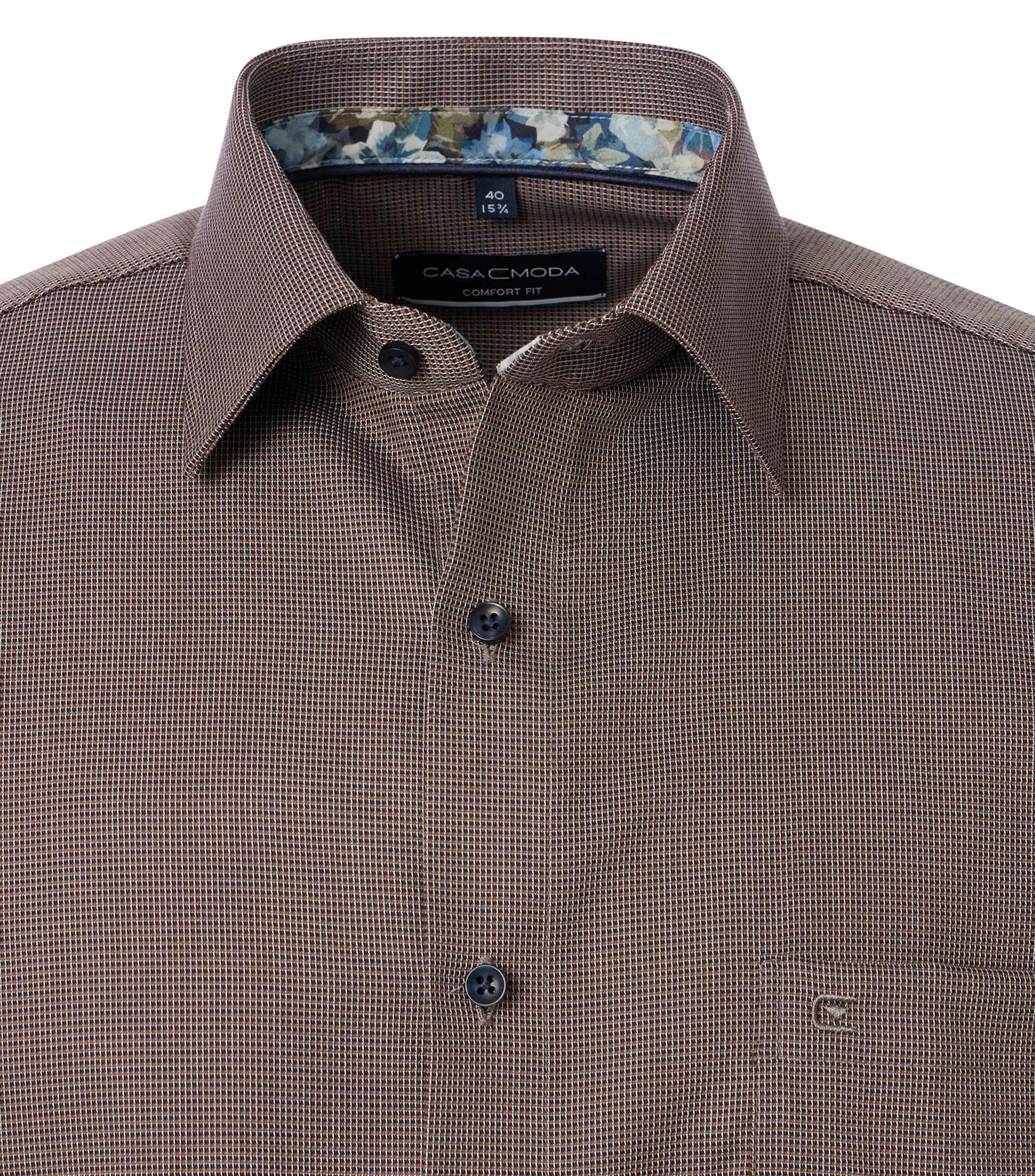 Ein Businesshemd im uni Muster in der Farbe Braun