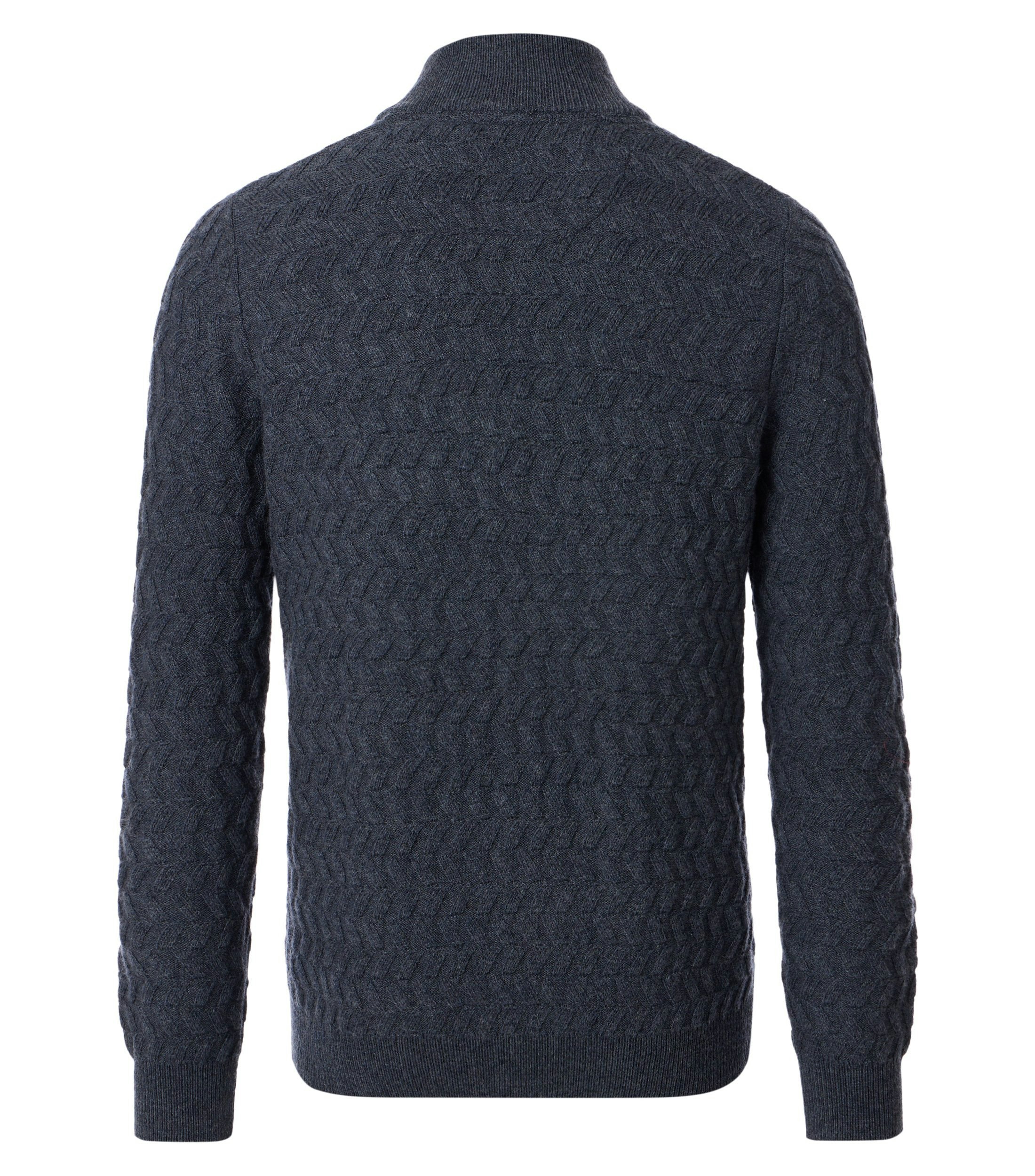 Ein Pullover im uni Muster in der Farbe Dunkelblau