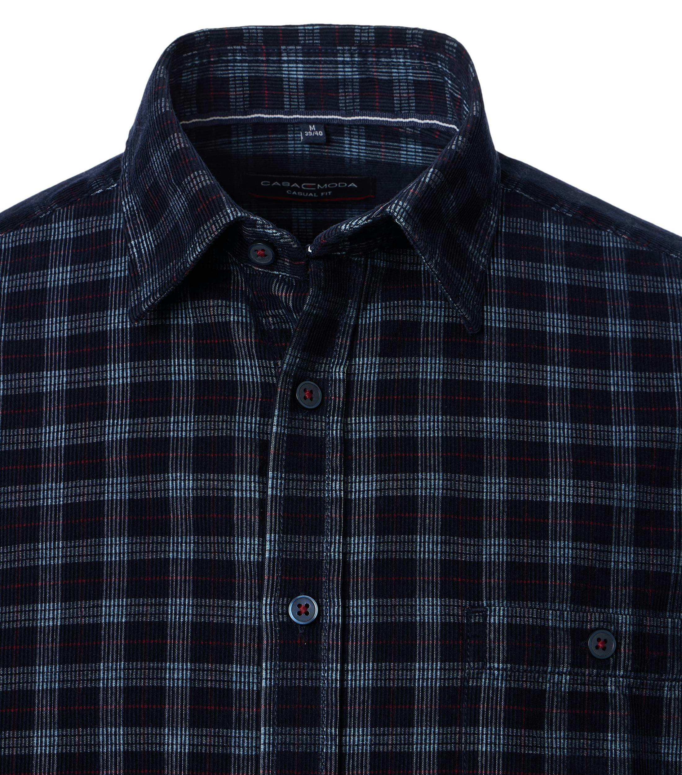 Ein Freizeithemd im kariert Muster in der Farbe Dunkelblau