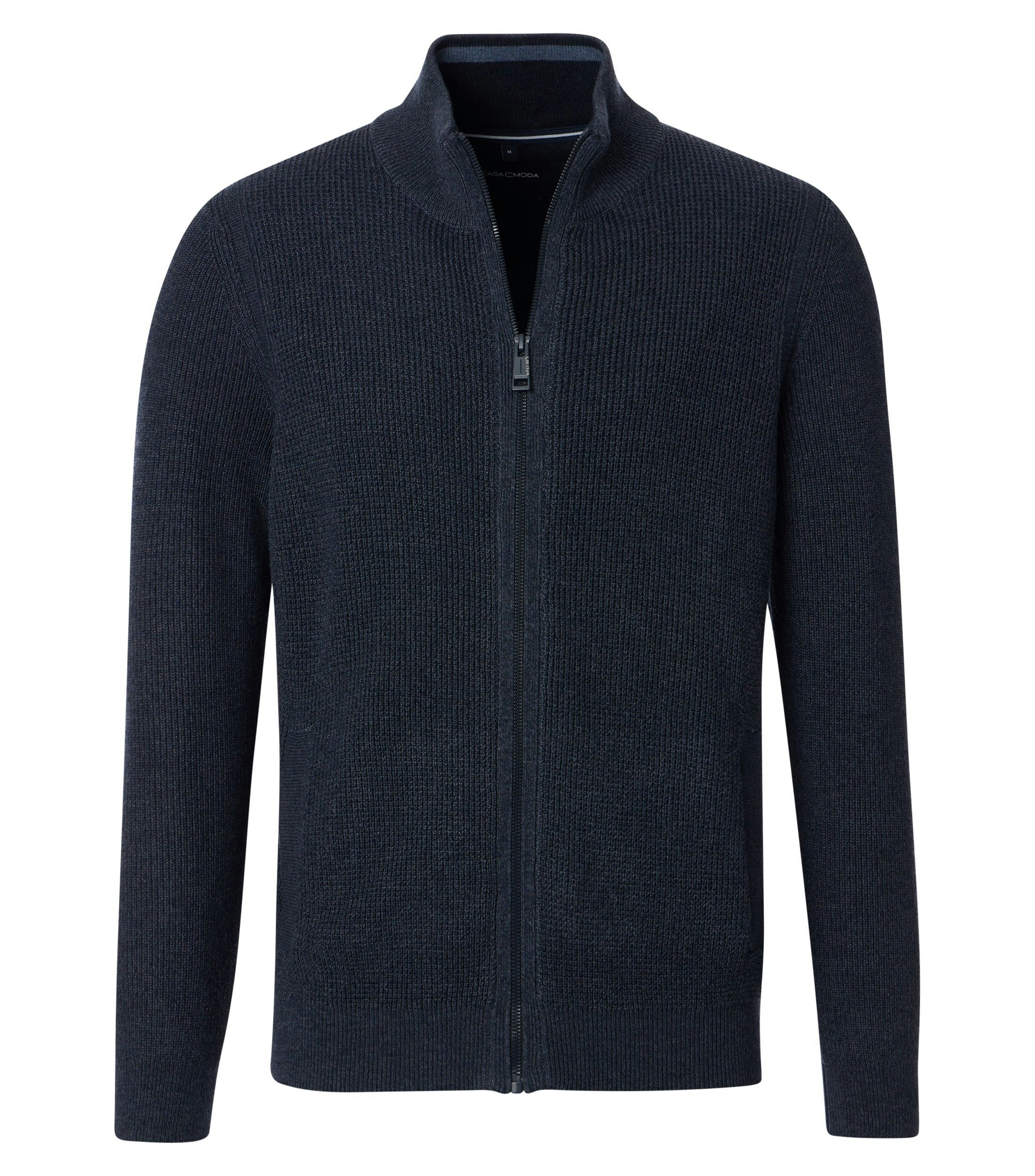 Ein Strickjacke im uni Muster in der Farbe Dunkelblau