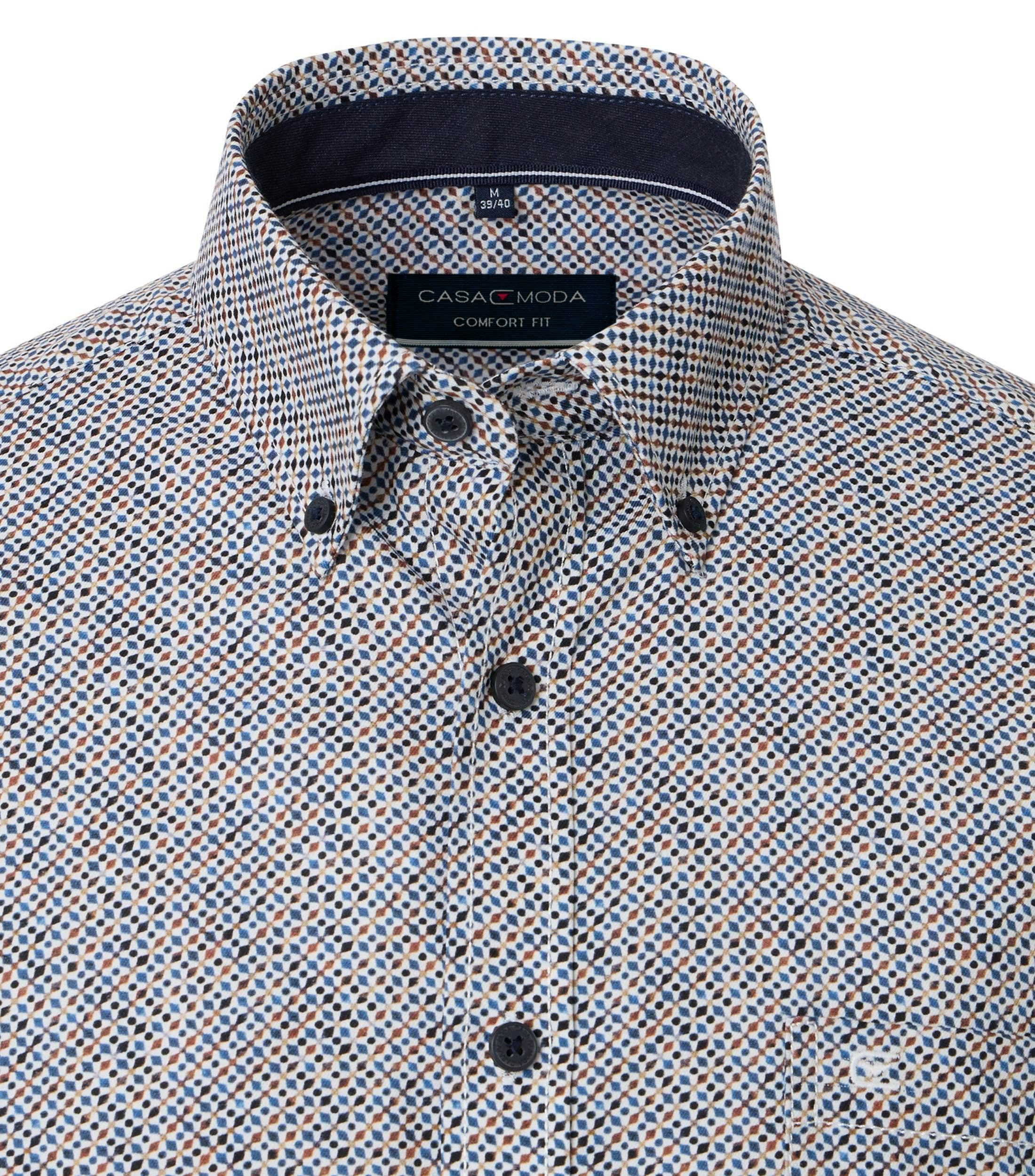 Ein Freizeithemd im Print Muster in der Farbe Hellblau